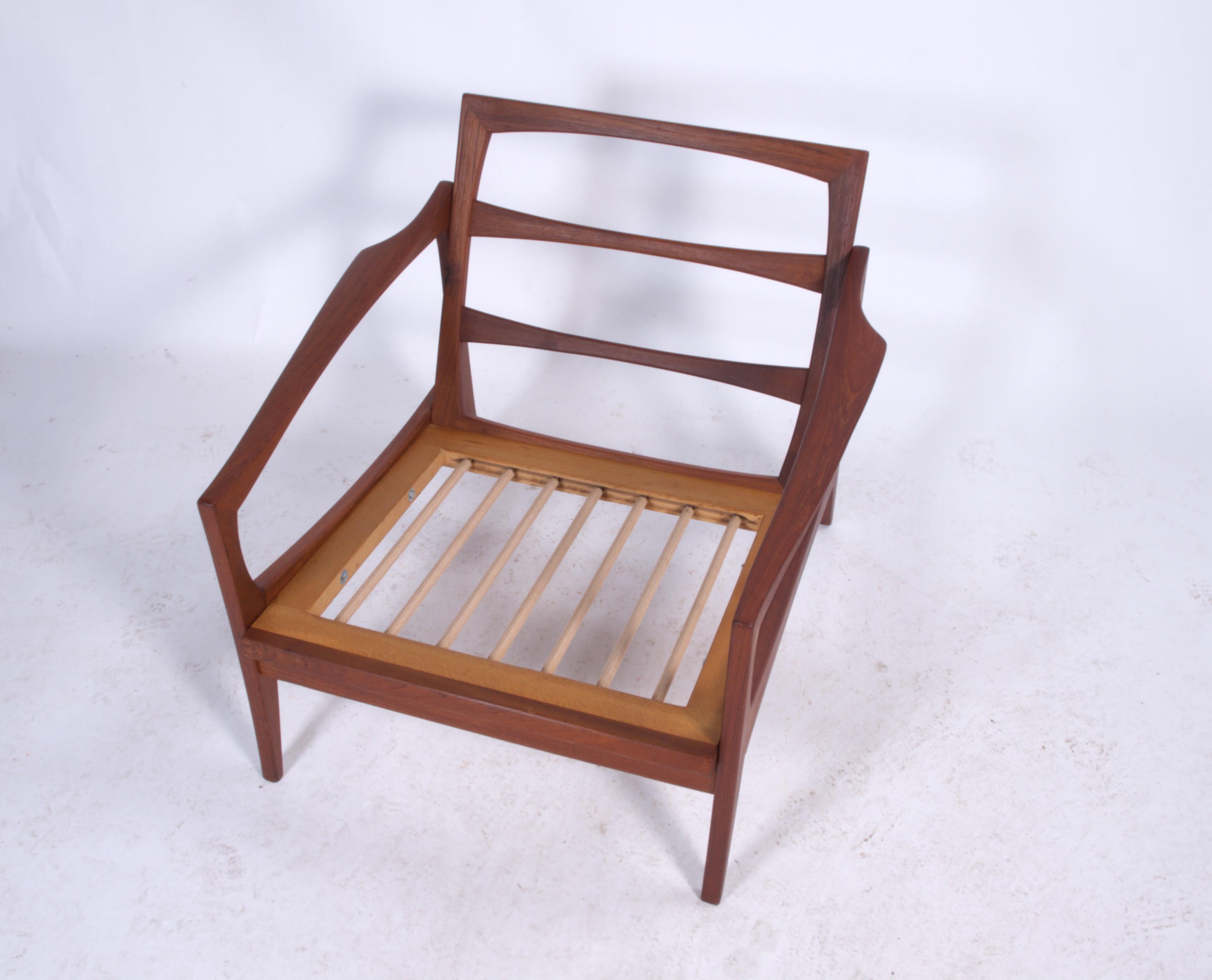 Knoll Antimott Easy Chair 1950s-1960s Teak 8