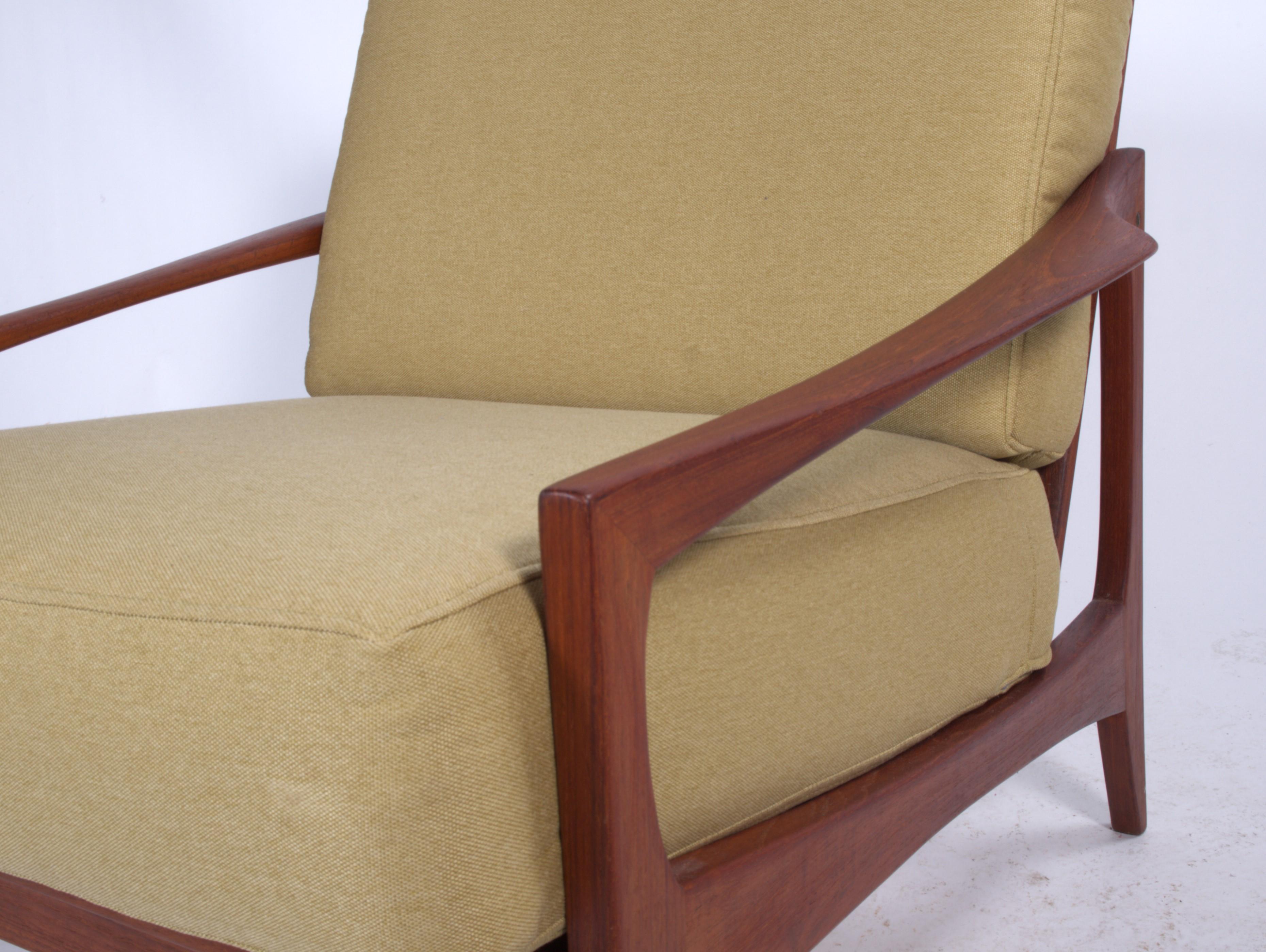 Knoll Antimott Easy Chair 1950s-1960s Teak 14
