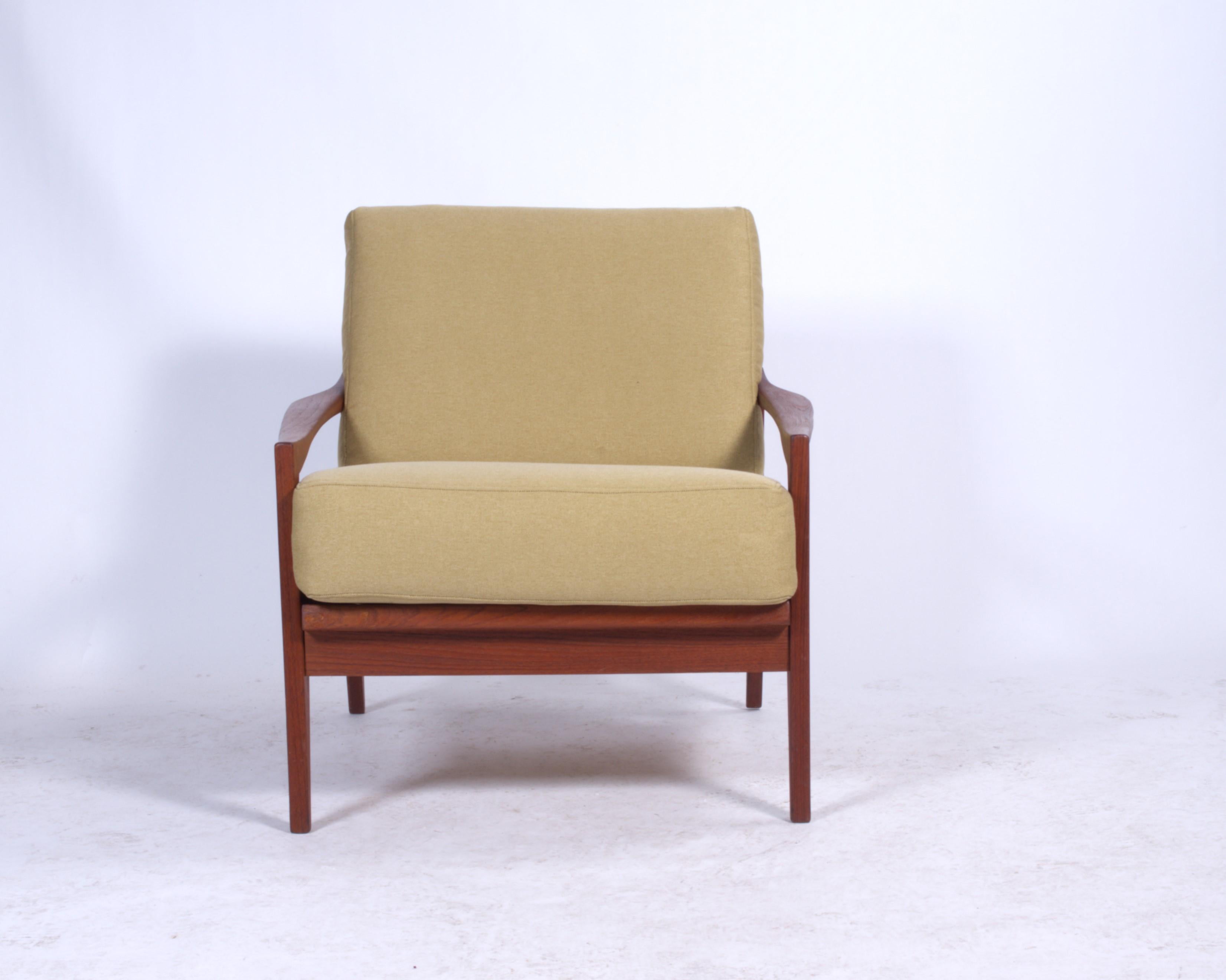 Mid-Century Modern Knoll Antimott Easy Chair 1950s-1960s Teak