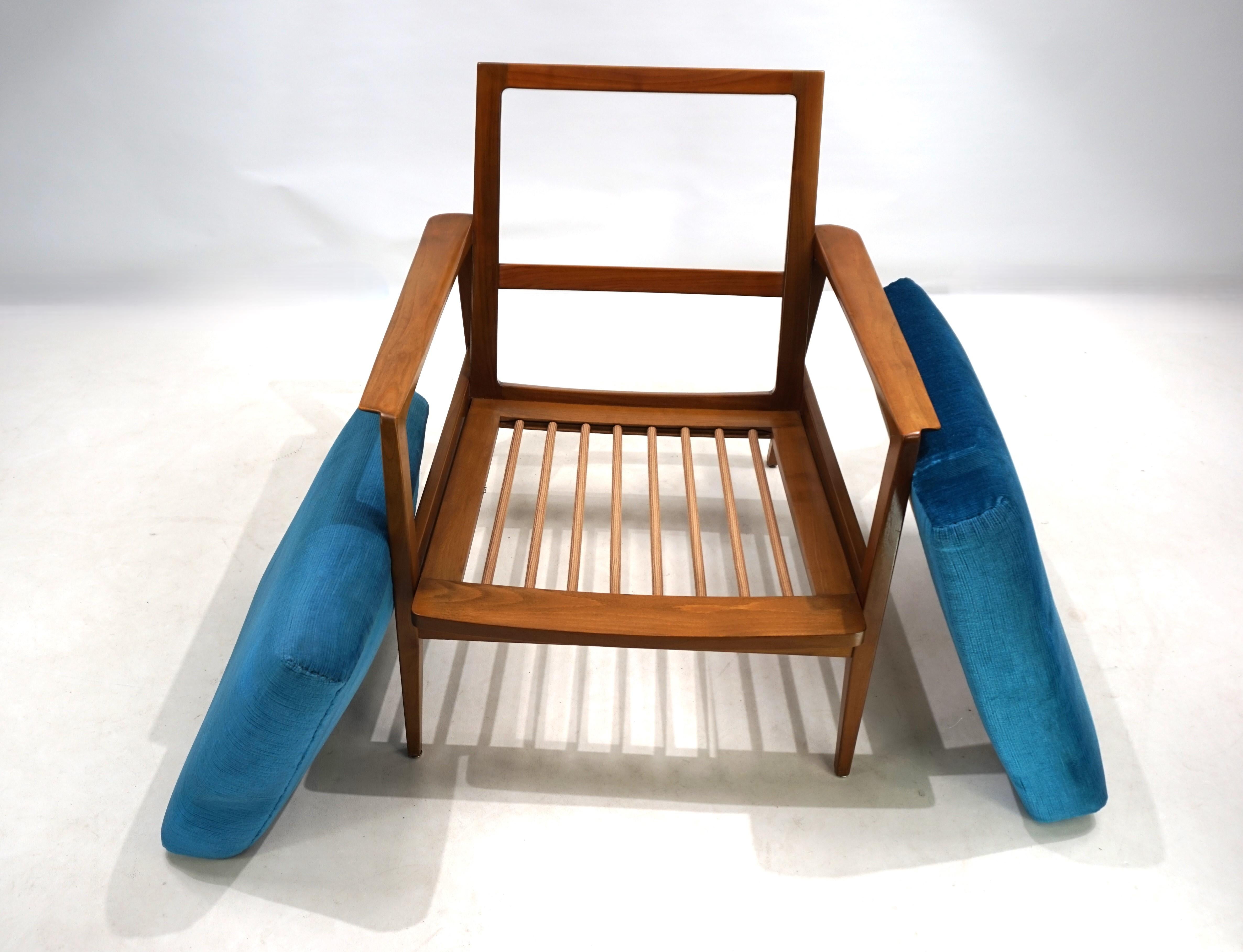 Knoll Antimott lounge chair by Wilhelm Knoll, 1960 For Sale 3