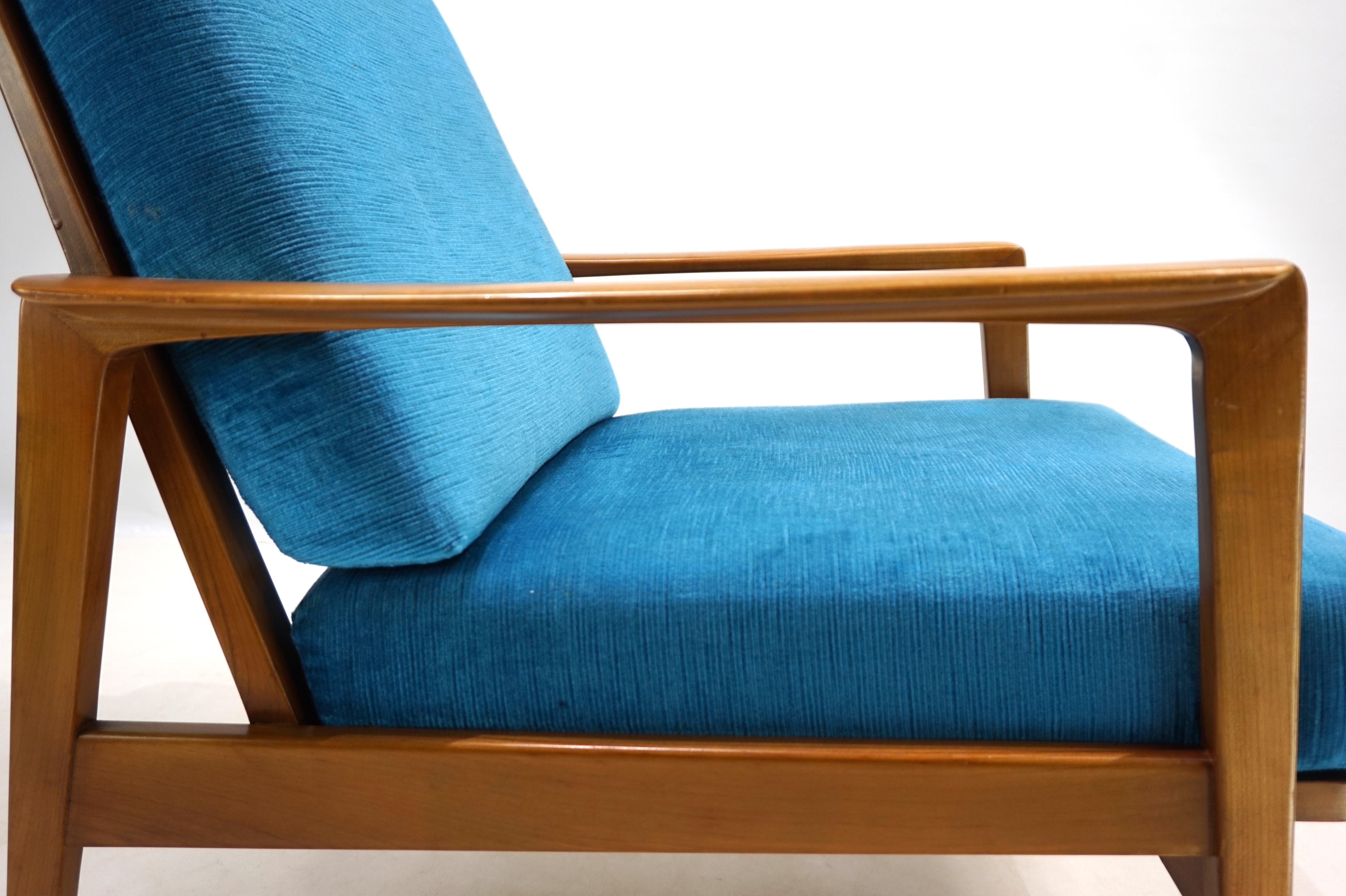 Knoll Antimott lounge chair by Wilhelm Knoll, 1960 For Sale 4