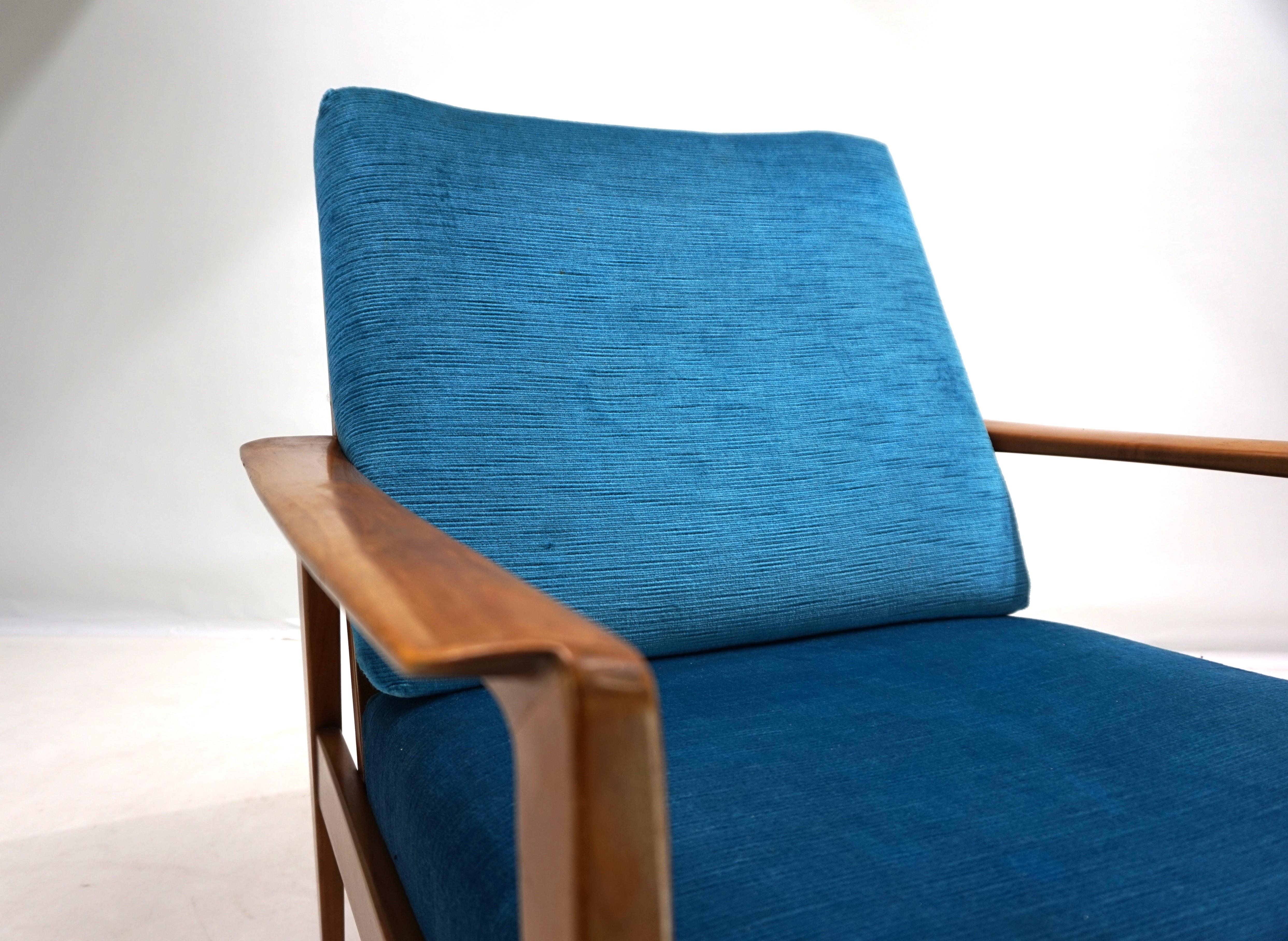 Mid-20th Century Knoll Antimott lounge chair by Wilhelm Knoll, 1960 For Sale
