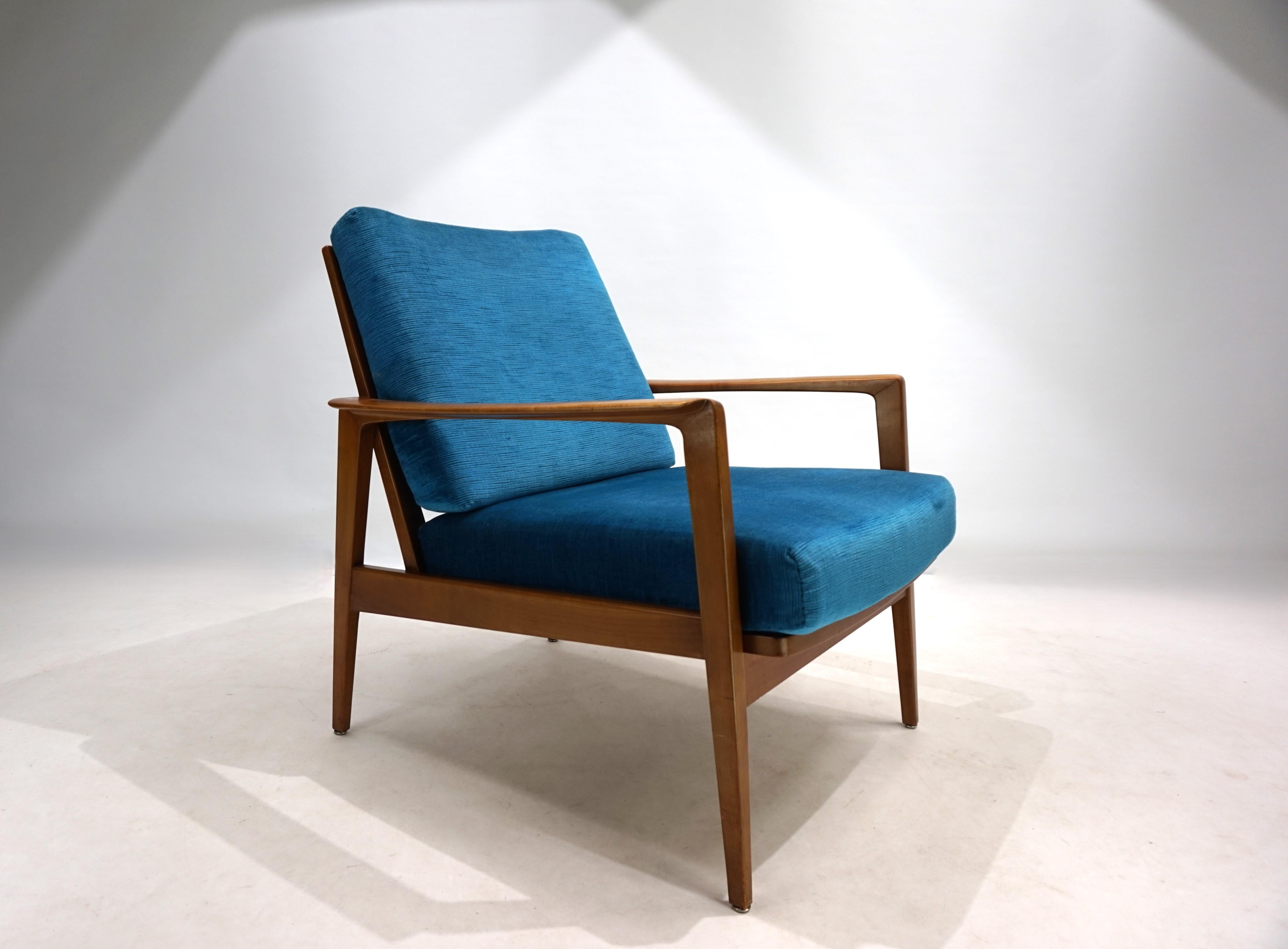 Knoll Antimott lounge chair by Wilhelm Knoll, 1960 For Sale 2