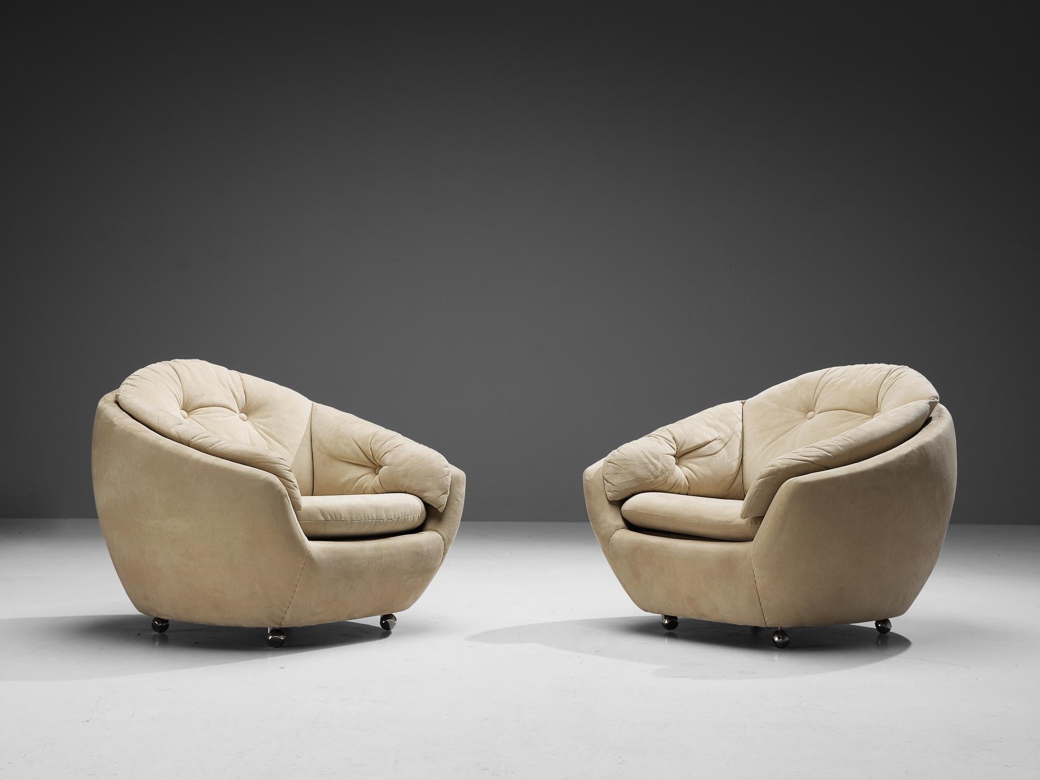 Knoll Antimott Lounge Chairs in Off-White Upholstery  In Good Condition For Sale In Waalwijk, NL