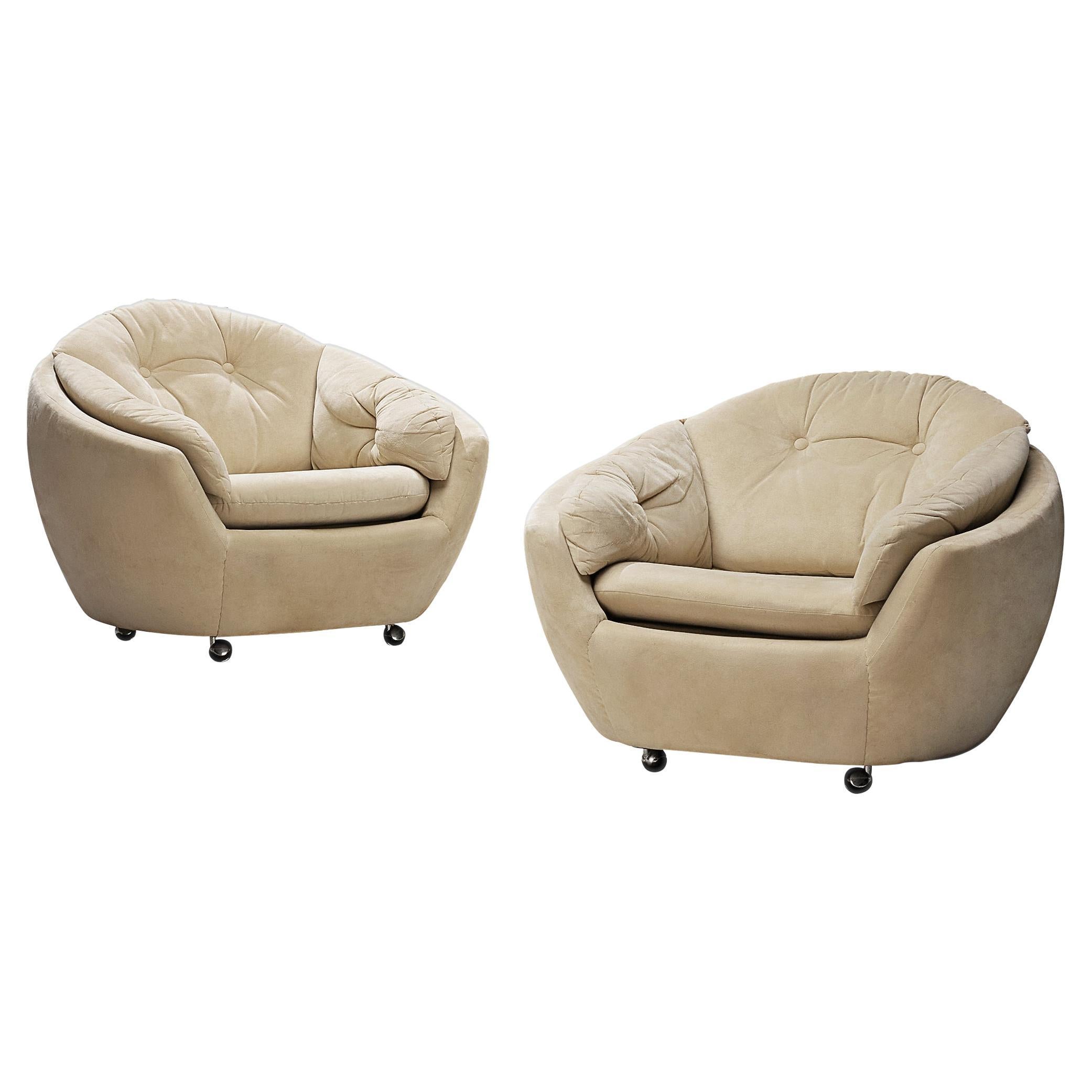 Knoll Antimott Pair of Lounge Chairs in Off-White Alcantara Upholstery