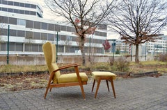 Knoll Antimott Recliner Wingback Lounge Chair & Ottomane