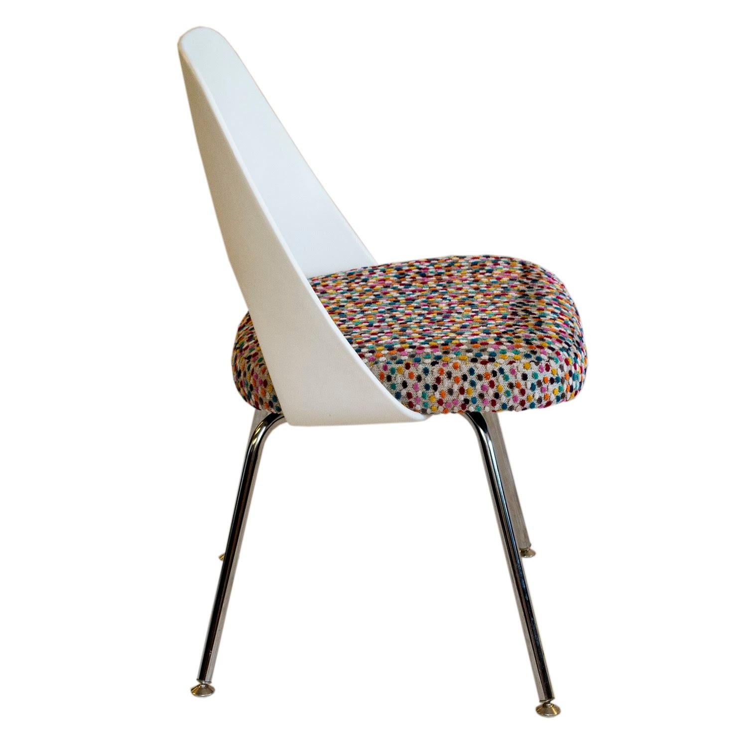 Mid-Century Modern Knoll Armless Saarinen Chair White Plastic Back with 