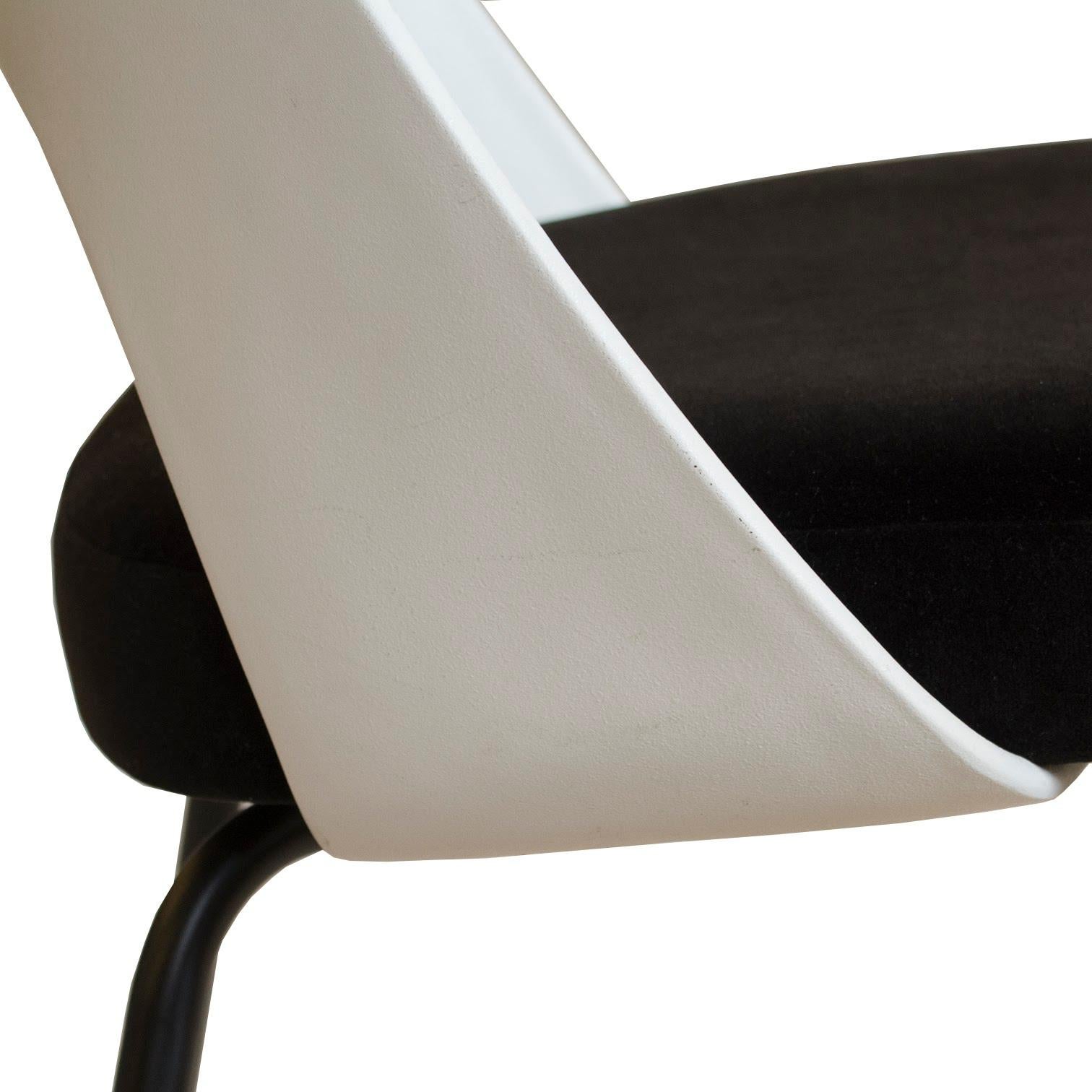 Mid-Century Modern Knoll Armless Saarinen Chair with Black Velvet Seat For Sale