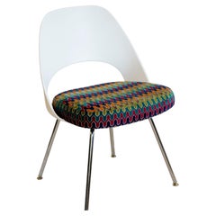 Knoll Armless Saarinen Plastic-Back Side Chair in ZigZag Fabric