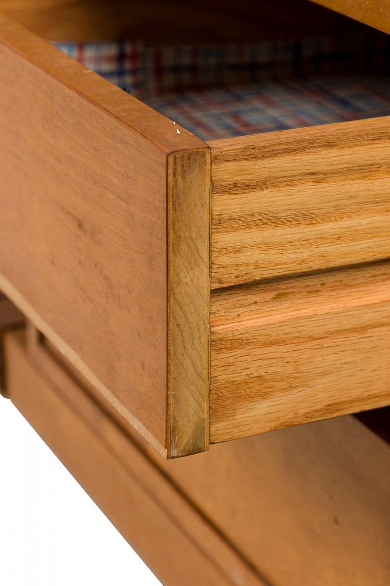Banc en bois avec deux tiroirs Associated Knoll en vente 4