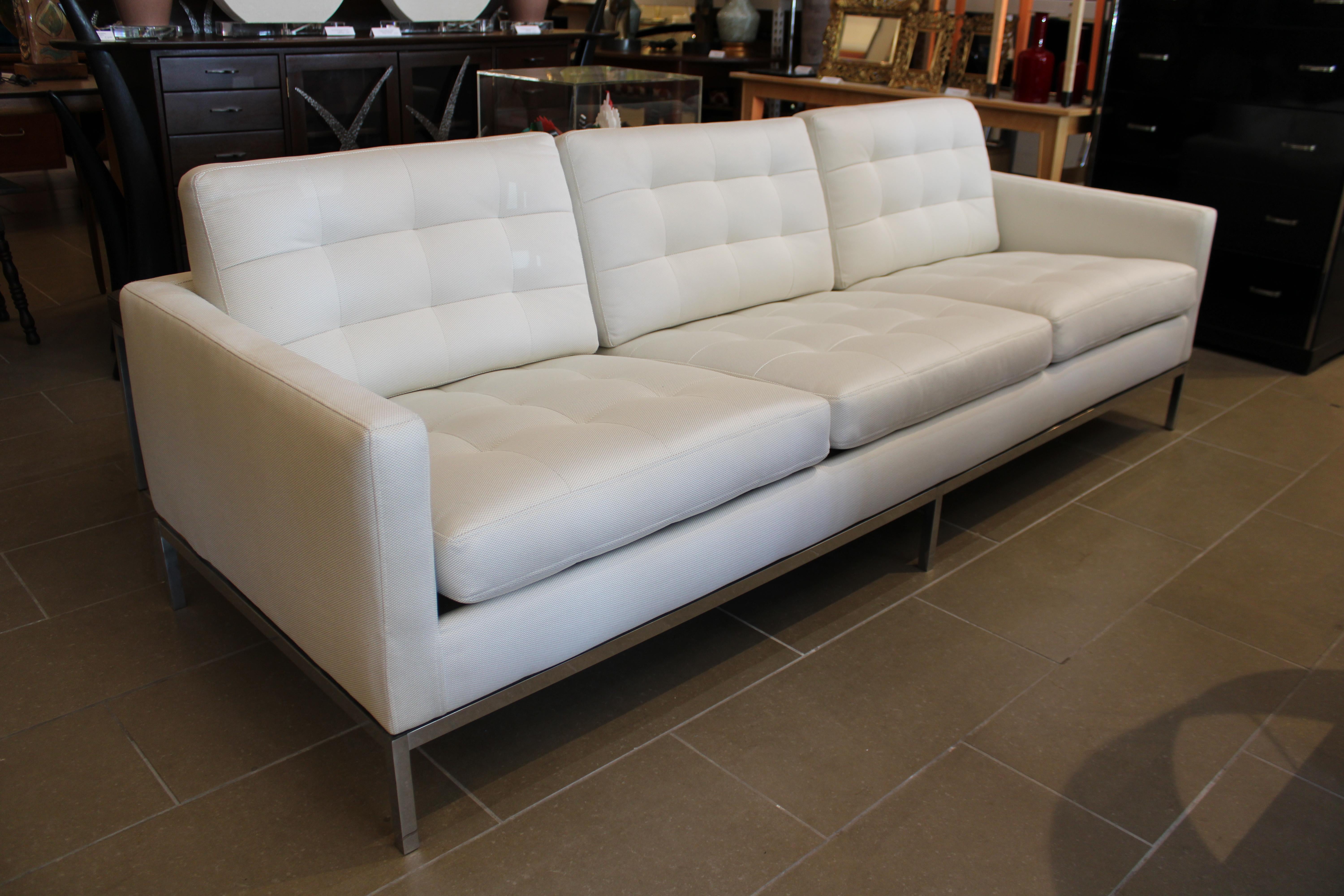 Mid-Century Modern Knoll Associates Couch, Park Avenue, New York, Made in Italy For Sale