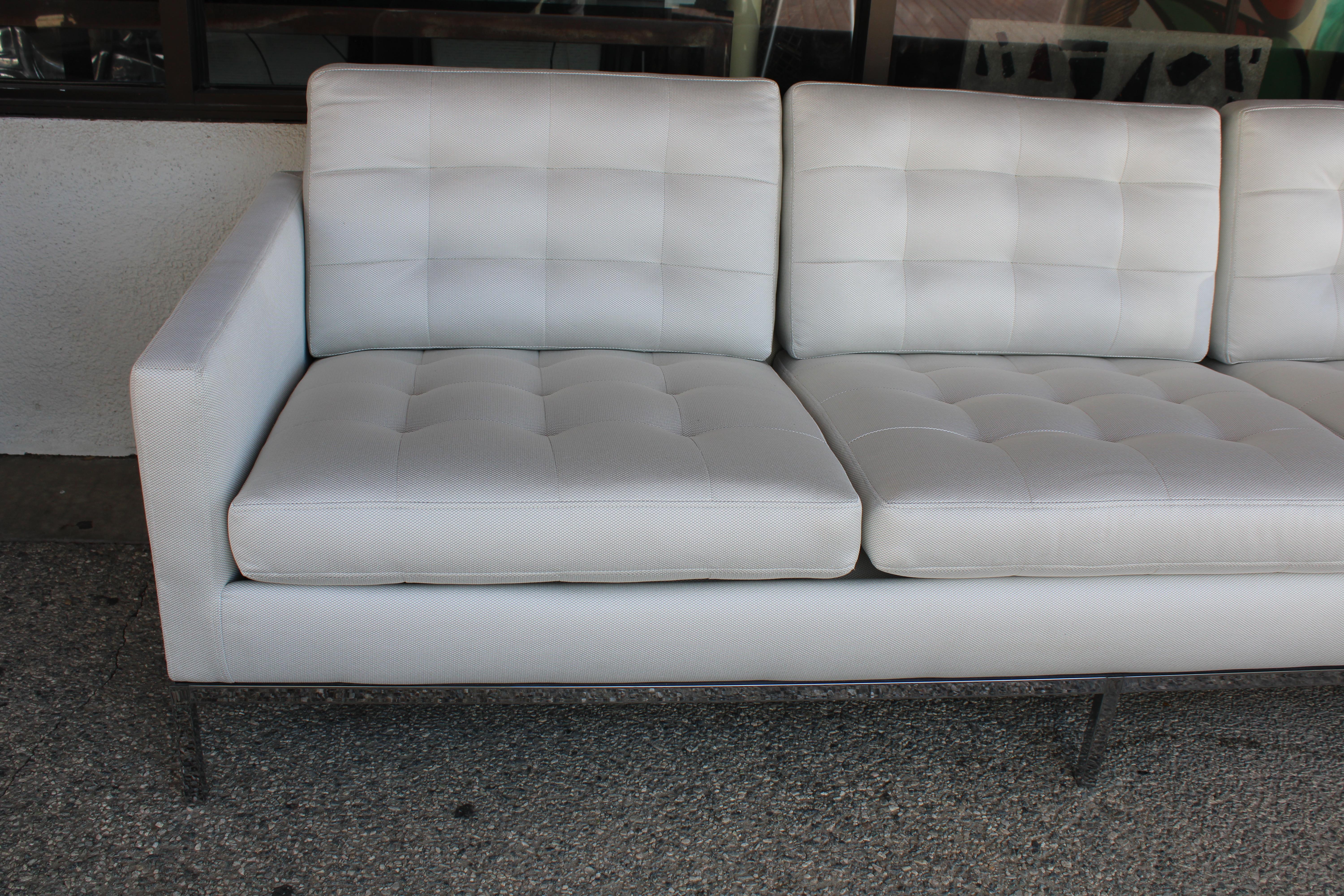Knoll Associates Couch, Park Avenue, New York, Made in Italy In Good Condition For Sale In Palm Springs, CA