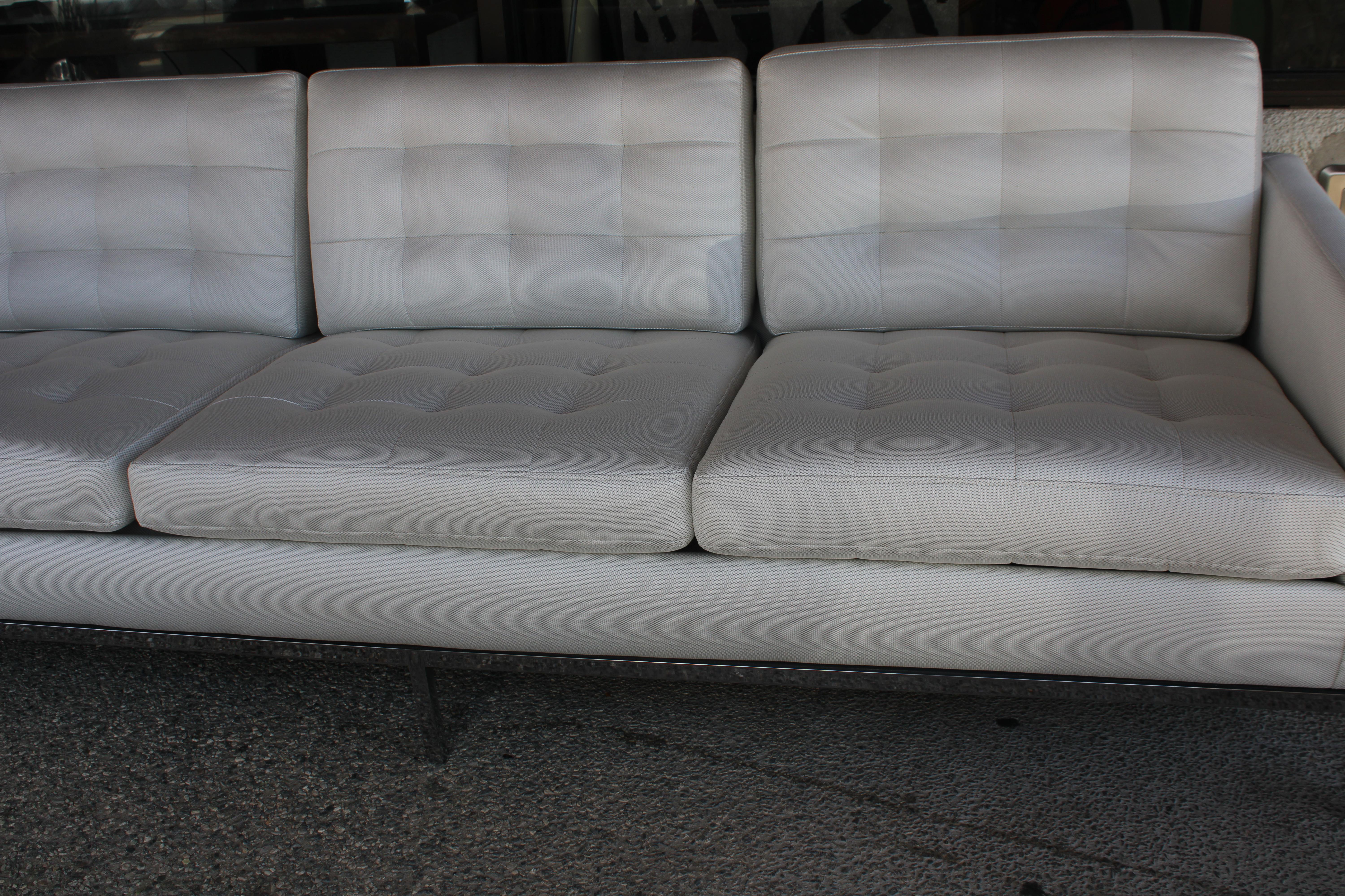 Late 20th Century Knoll Associates Couch, Park Avenue, New York, Made in Italy For Sale