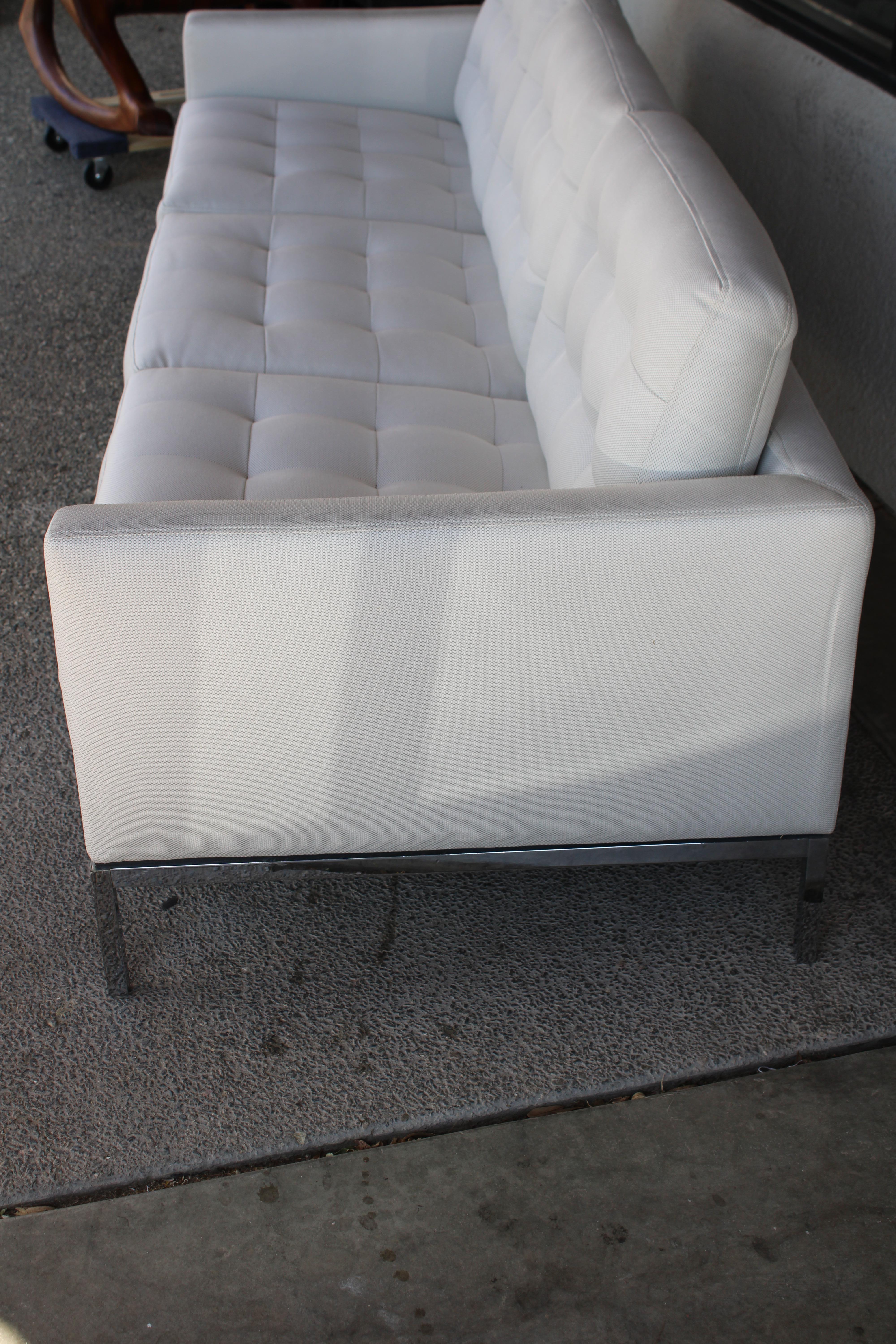 Knoll Associates Couch, Park Avenue, New York, hergestellt in Italien im Angebot 1