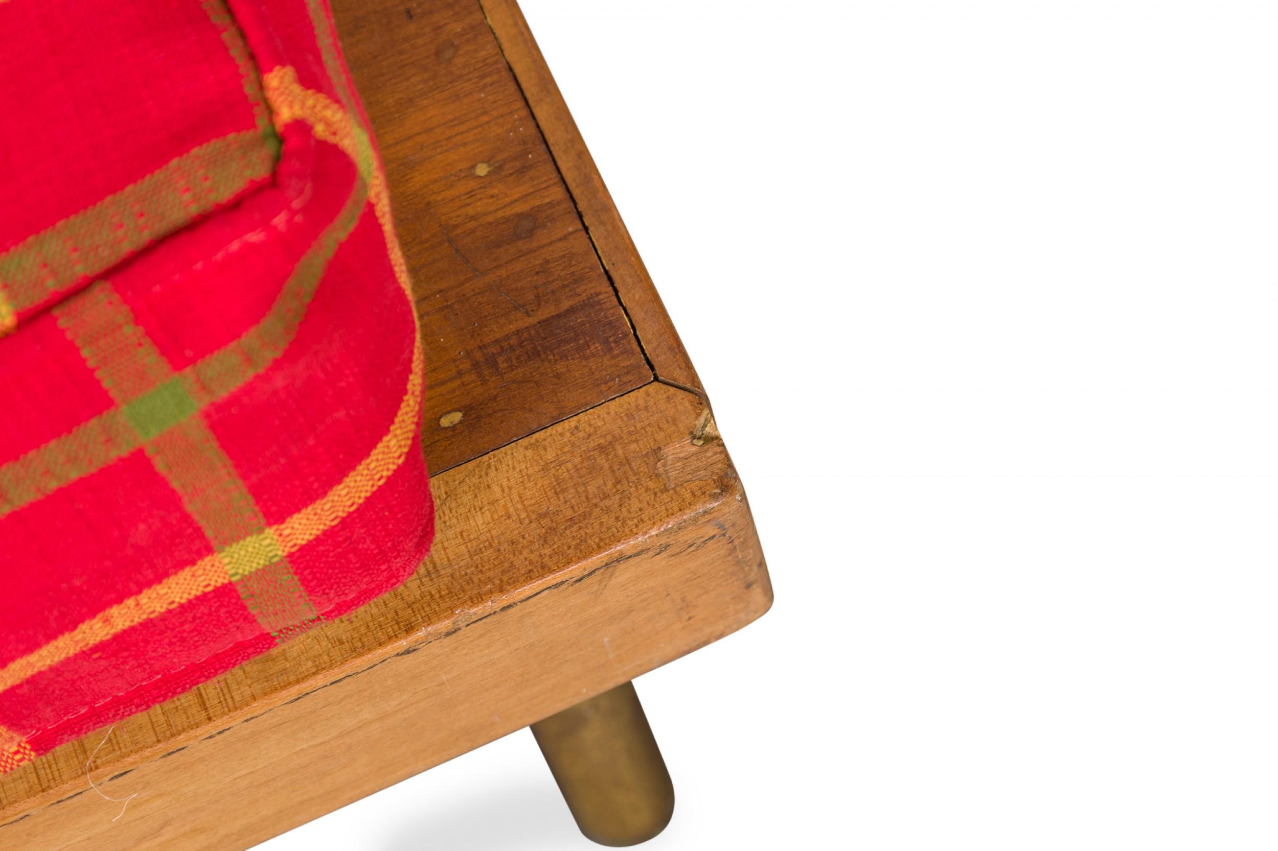Knoll Associates Mid-Century American Red Plaid Upholstered Platform Daybed In Good Condition For Sale In Queens, NY