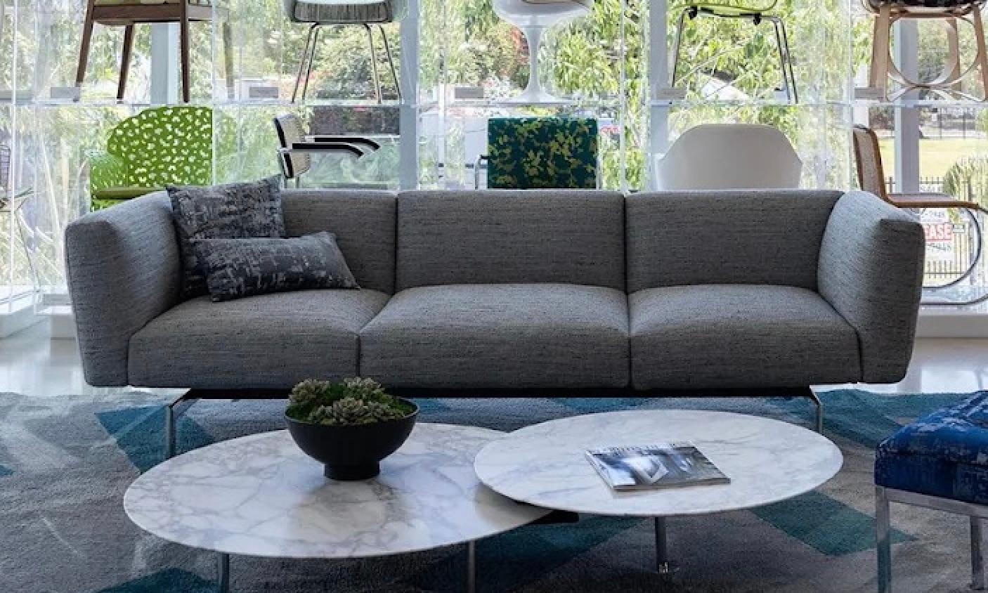 Knoll Avio™ Three Seat Sofa
With a visually light structure that blends into any setting, Avio skillfully balances spatial relationships and proportions. The three seat sofa combines functional and aesthetic poise by contrasting the slim structural
