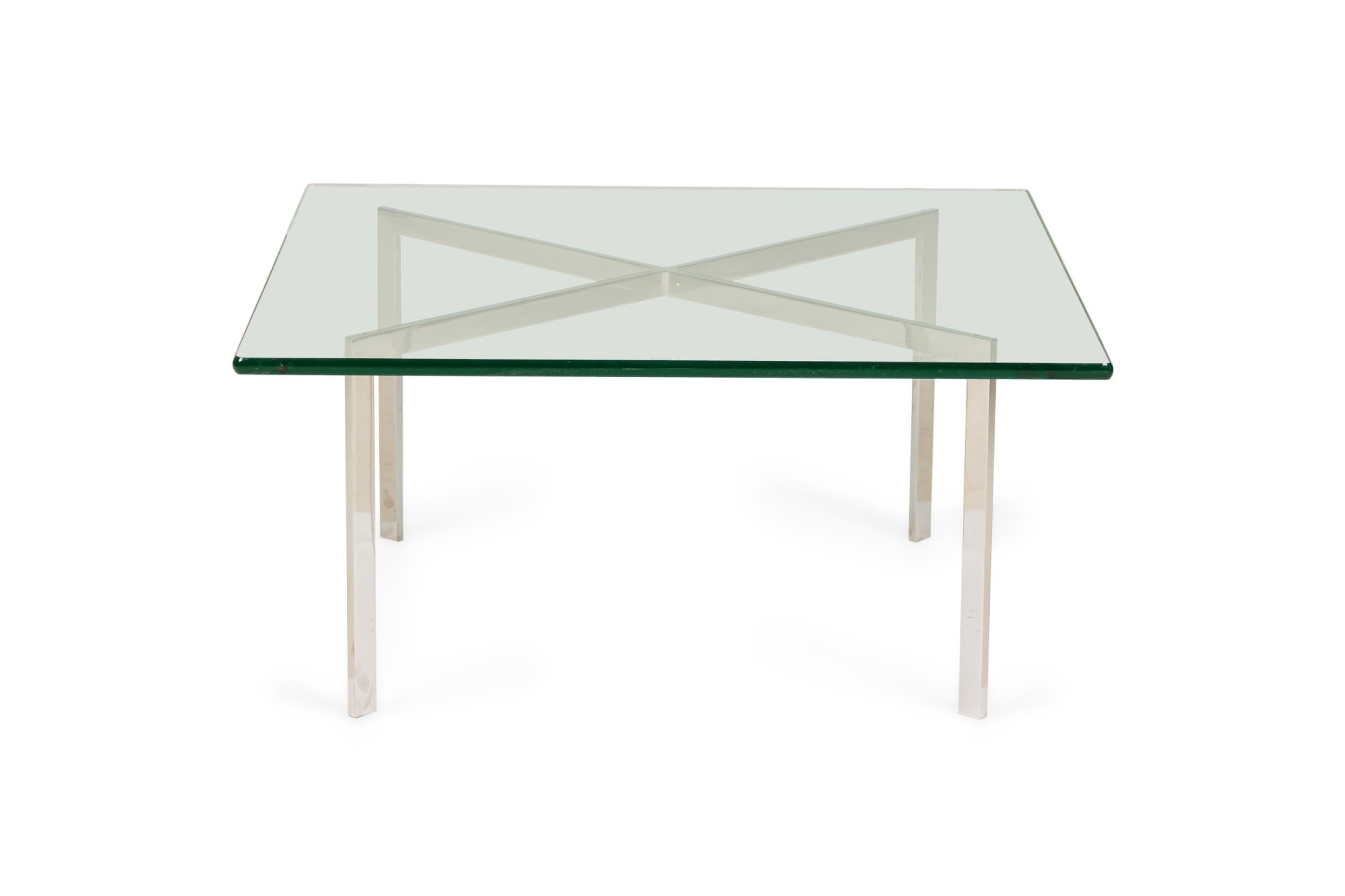 Knoll Barcelona, amerikanischer Chrom-Couchtisch „X“ aus der Mitte des Jahrhunderts (Moderne der Mitte des Jahrhunderts) im Angebot