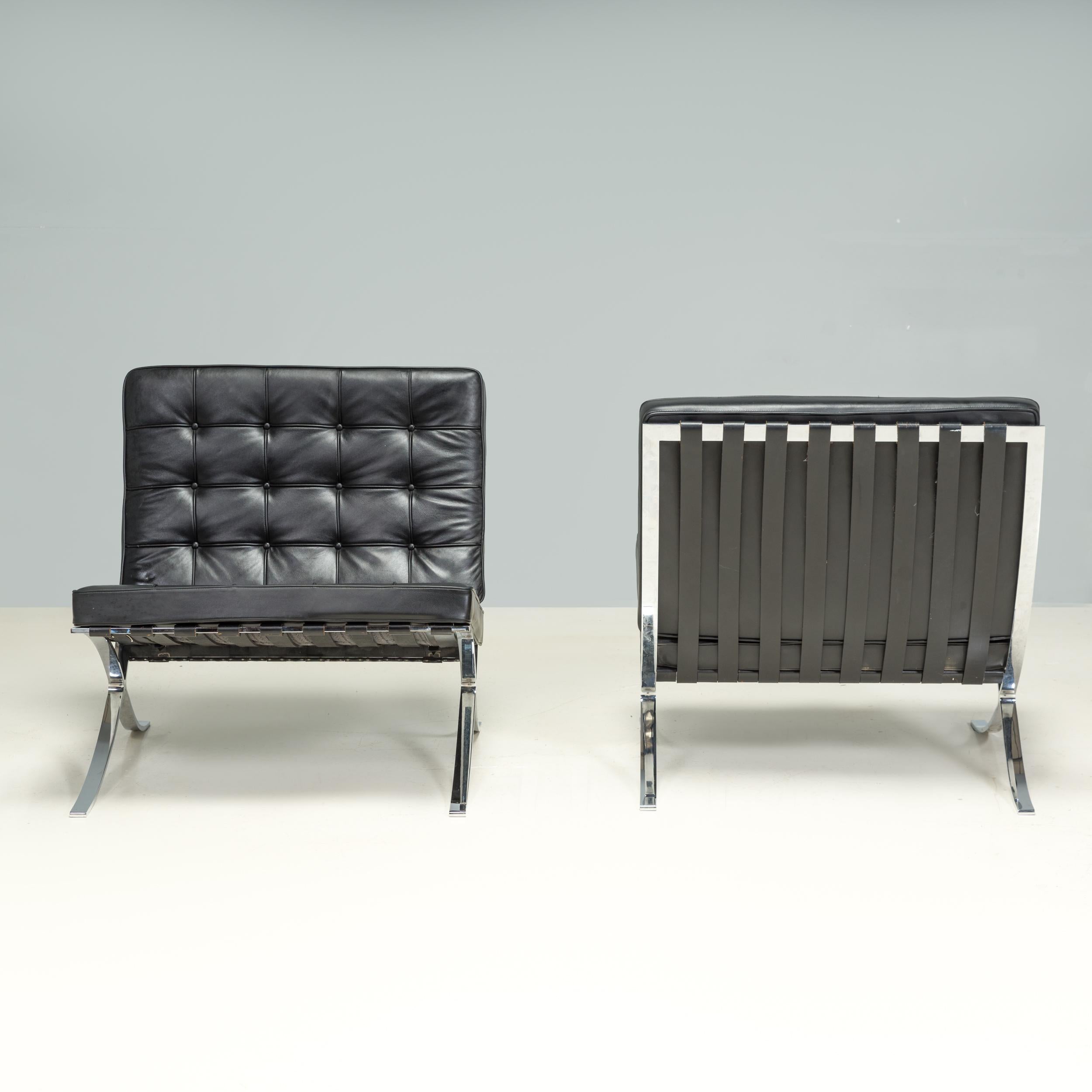 Knoll Barcelona Schwarze Lederstühle von Mies van der Rohe, Satz mit zwei Stühlen im Angebot 3