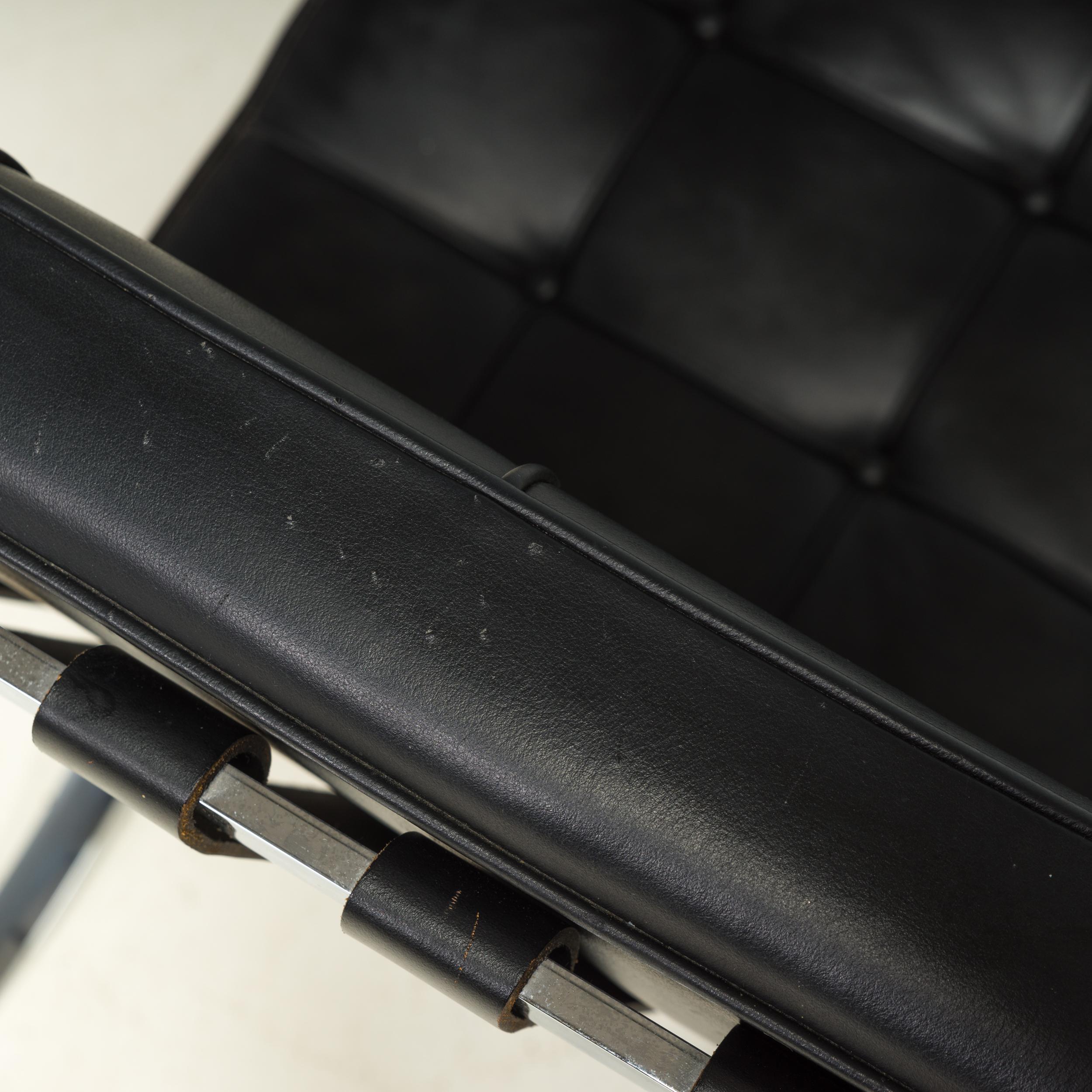 Knoll Barcelona Schwarze Lederstühle von Mies van der Rohe, Satz mit zwei Stühlen im Angebot 6
