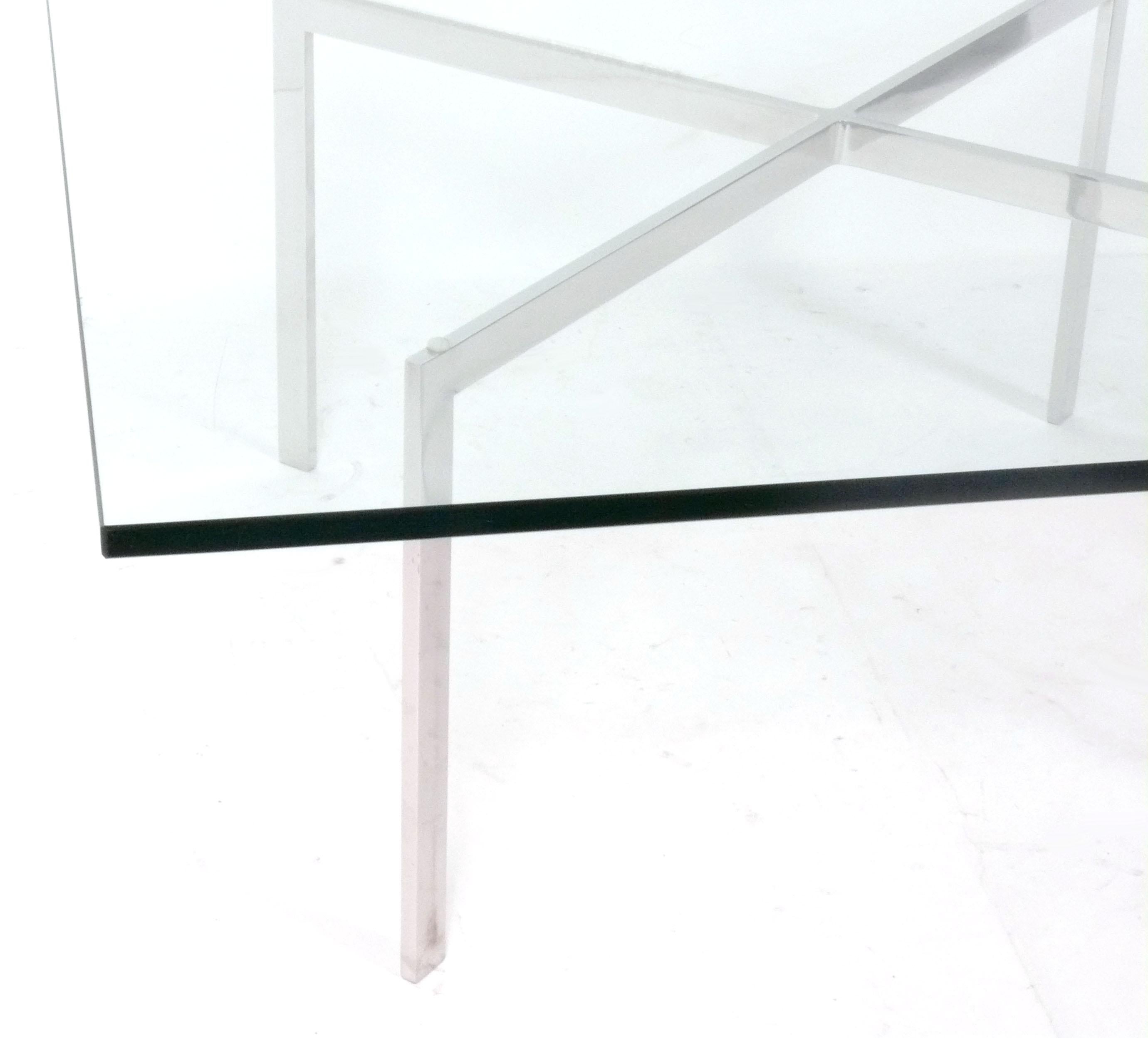 Mid-Century moderno Tavolino da caffè Knoll Barcelona disegnato da Mies van der Rohe in vendita