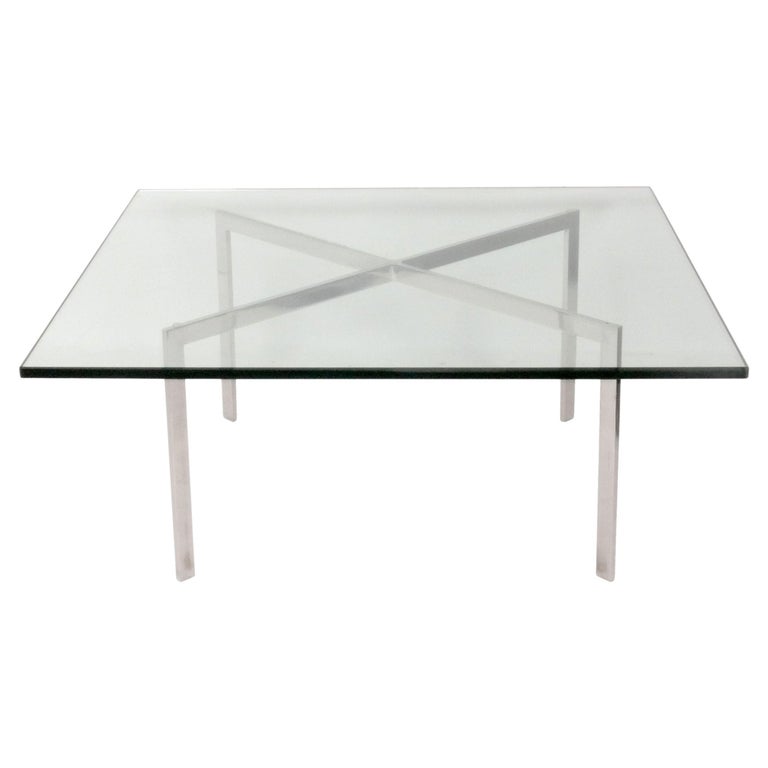 Tavolino da caffè Knoll Barcelona disegnato da Mies van der Rohe