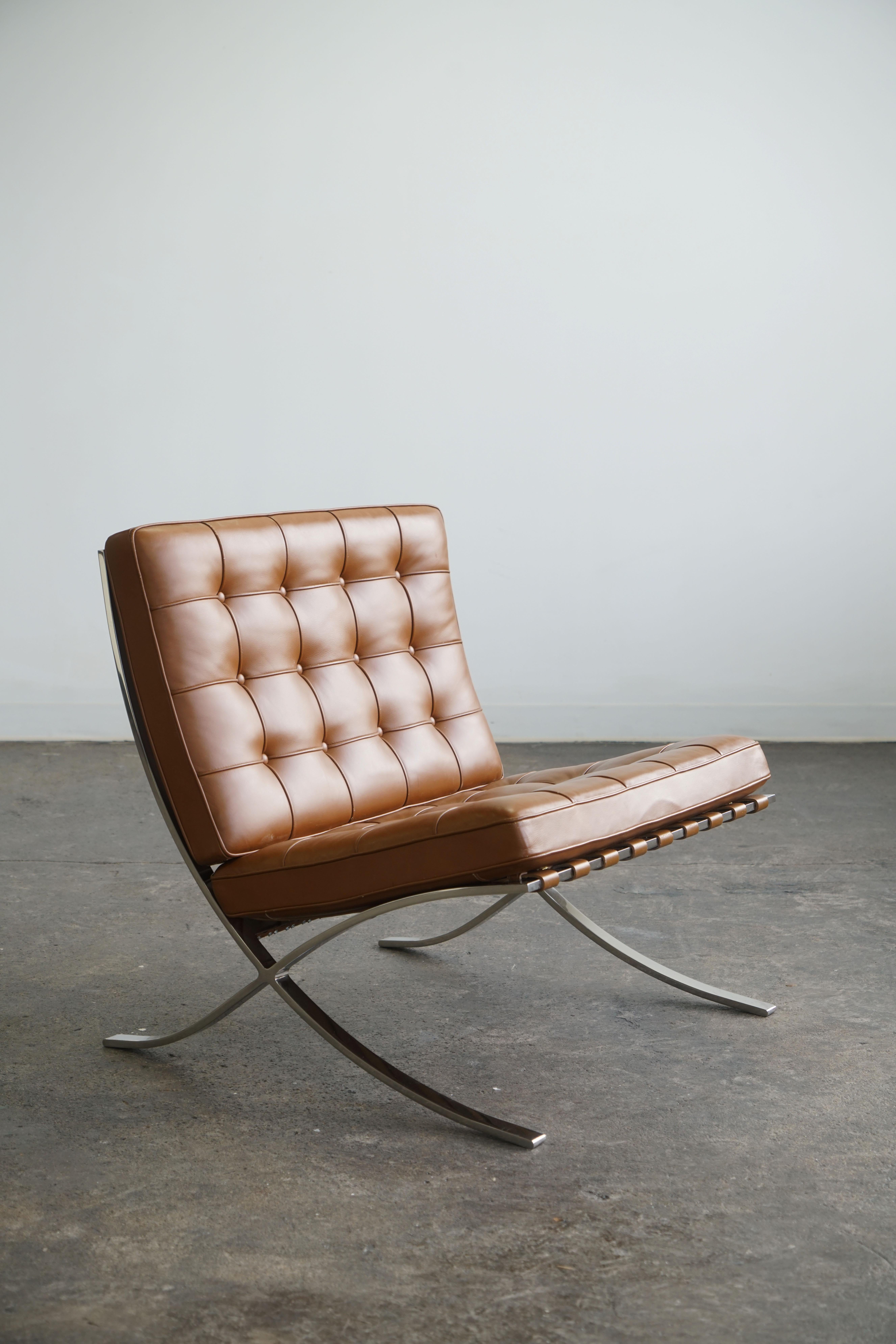 Knoll Barcelona Lounge Chair di Mies van der Rohe, pelle marrone In condizioni buone a Chicago, IL