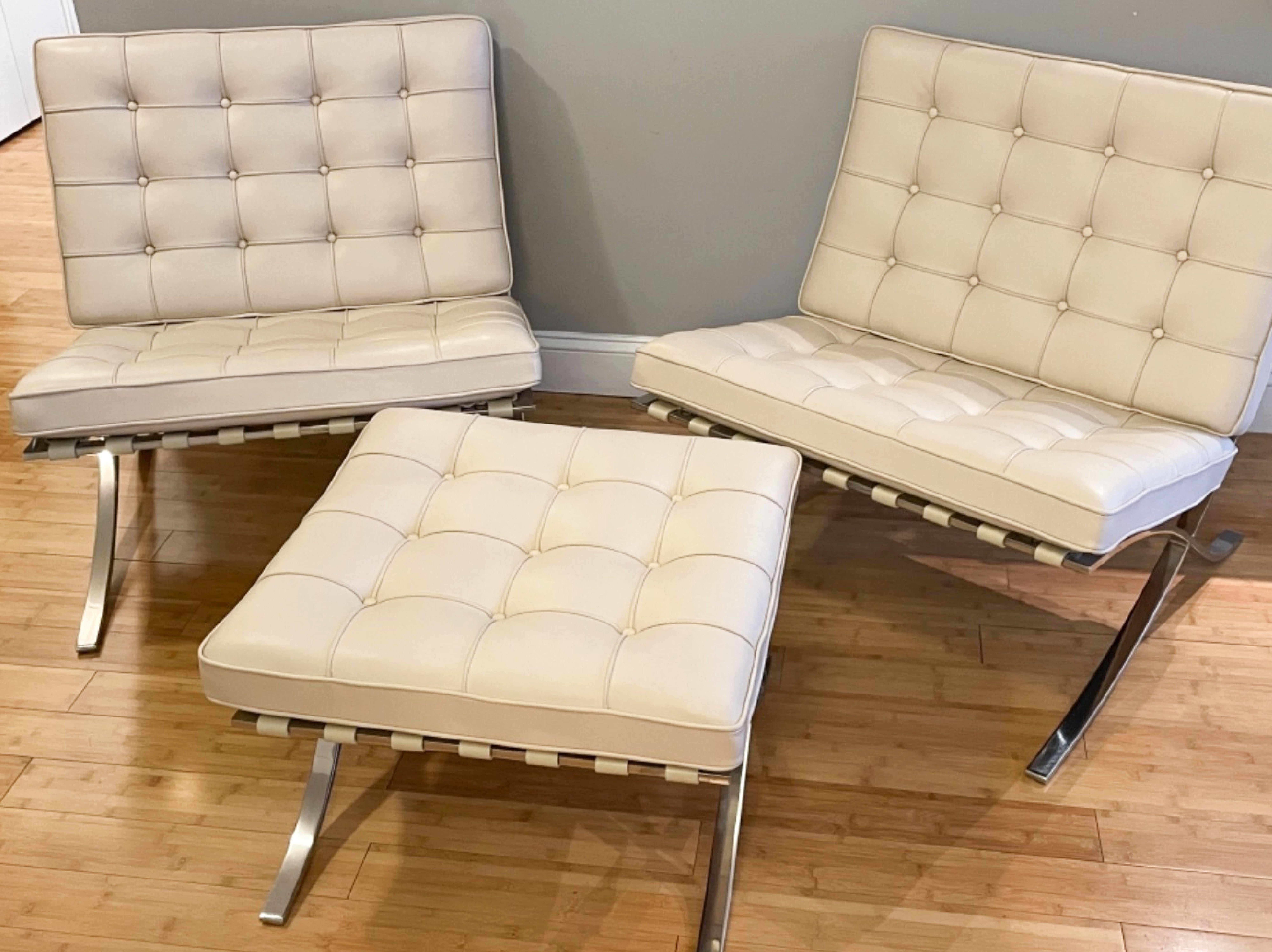 Knoll Barcelona Lounge Chair, Ivory Leather, Mies van der Rohe In Good Condition In Brooklyn, NY