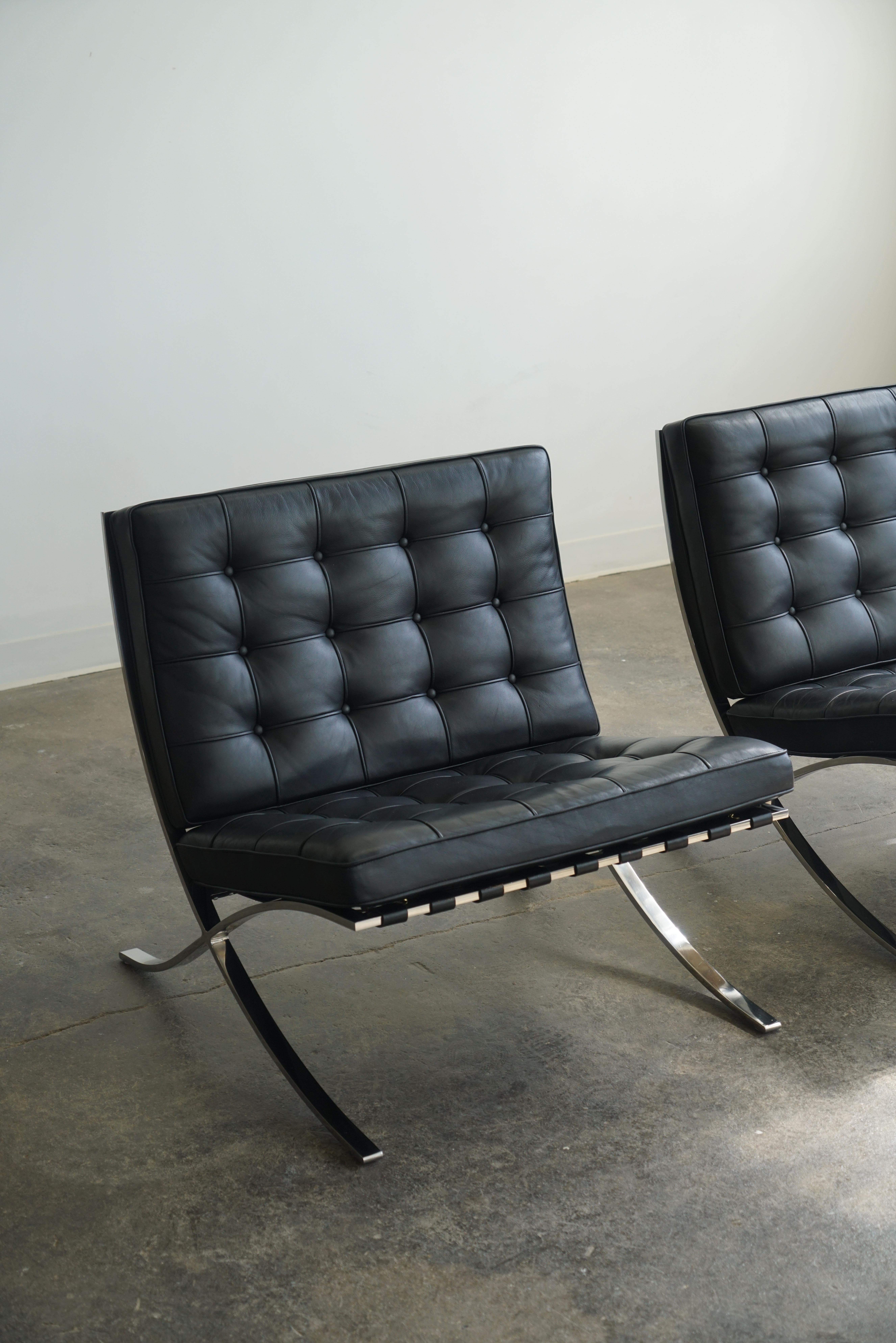 Knoll Barcelona Lounge Chairs by Mies van der Rohe, Black Leather  In Good Condition For Sale In Chicago, IL