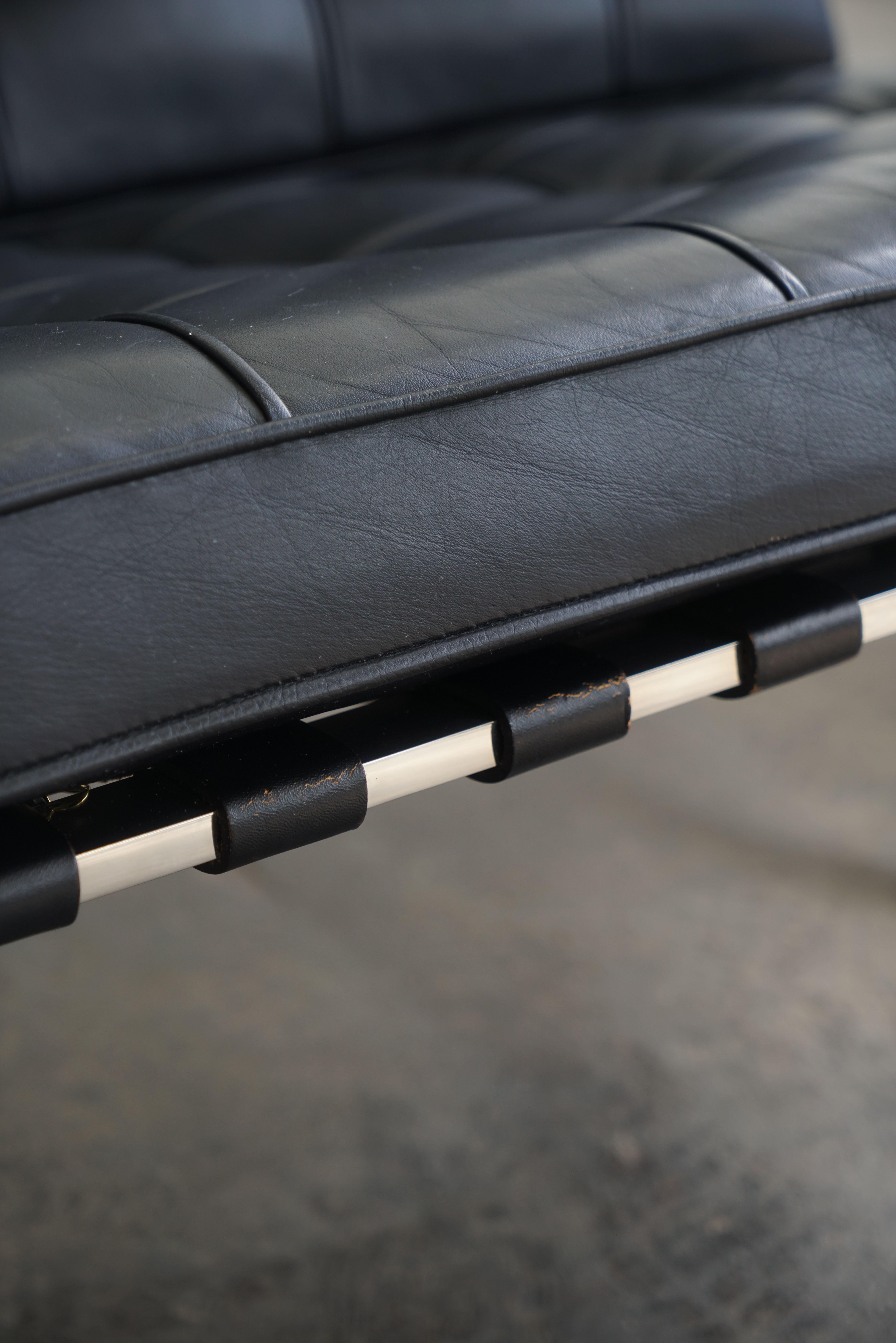 Late 20th Century Knoll Barcelona Lounge Chairs by Mies van der Rohe, Black Leather For Sale