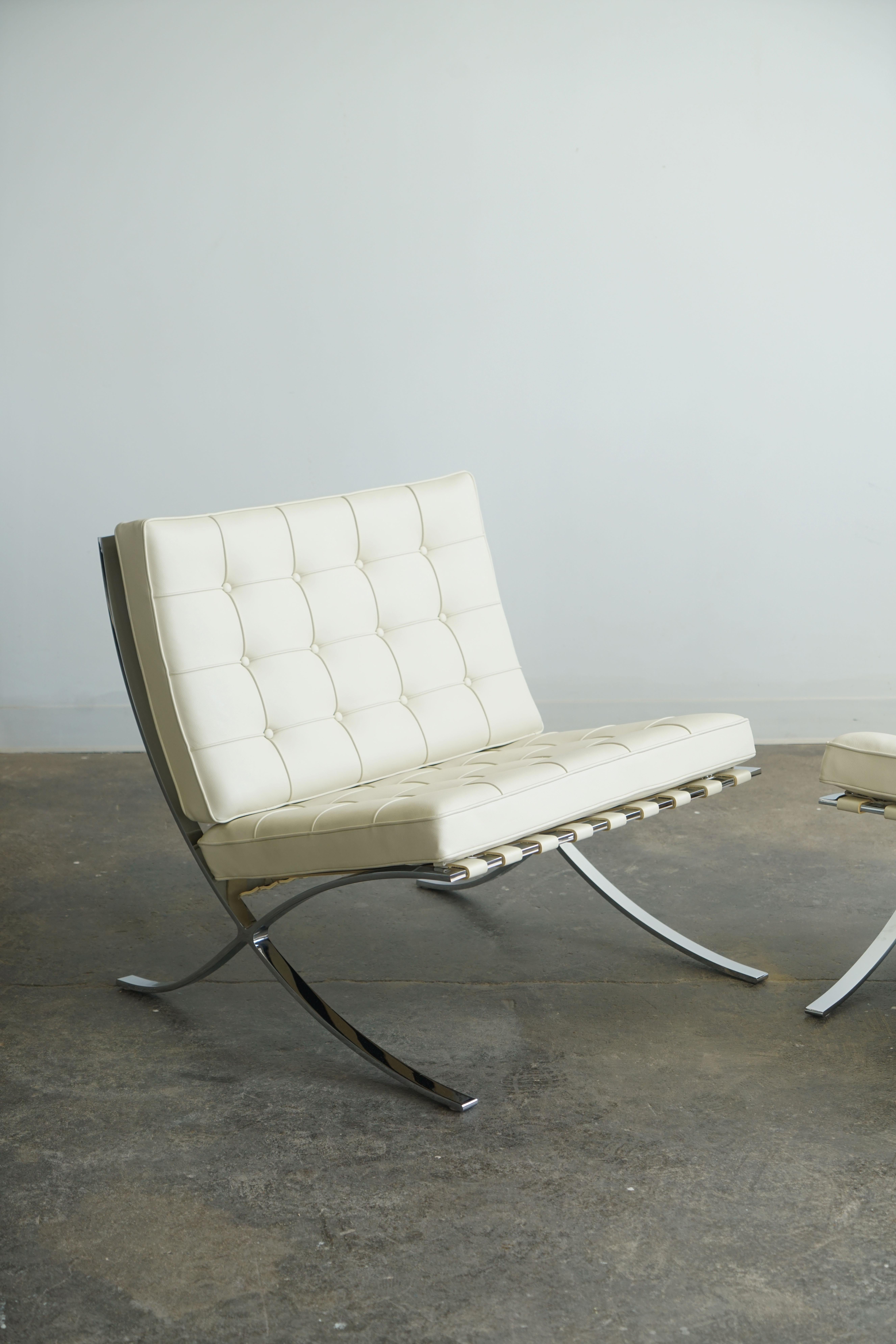 Knoll Barcelona Lounge Chairs by Mies van der Rohe, Ivory Leather  For Sale 10