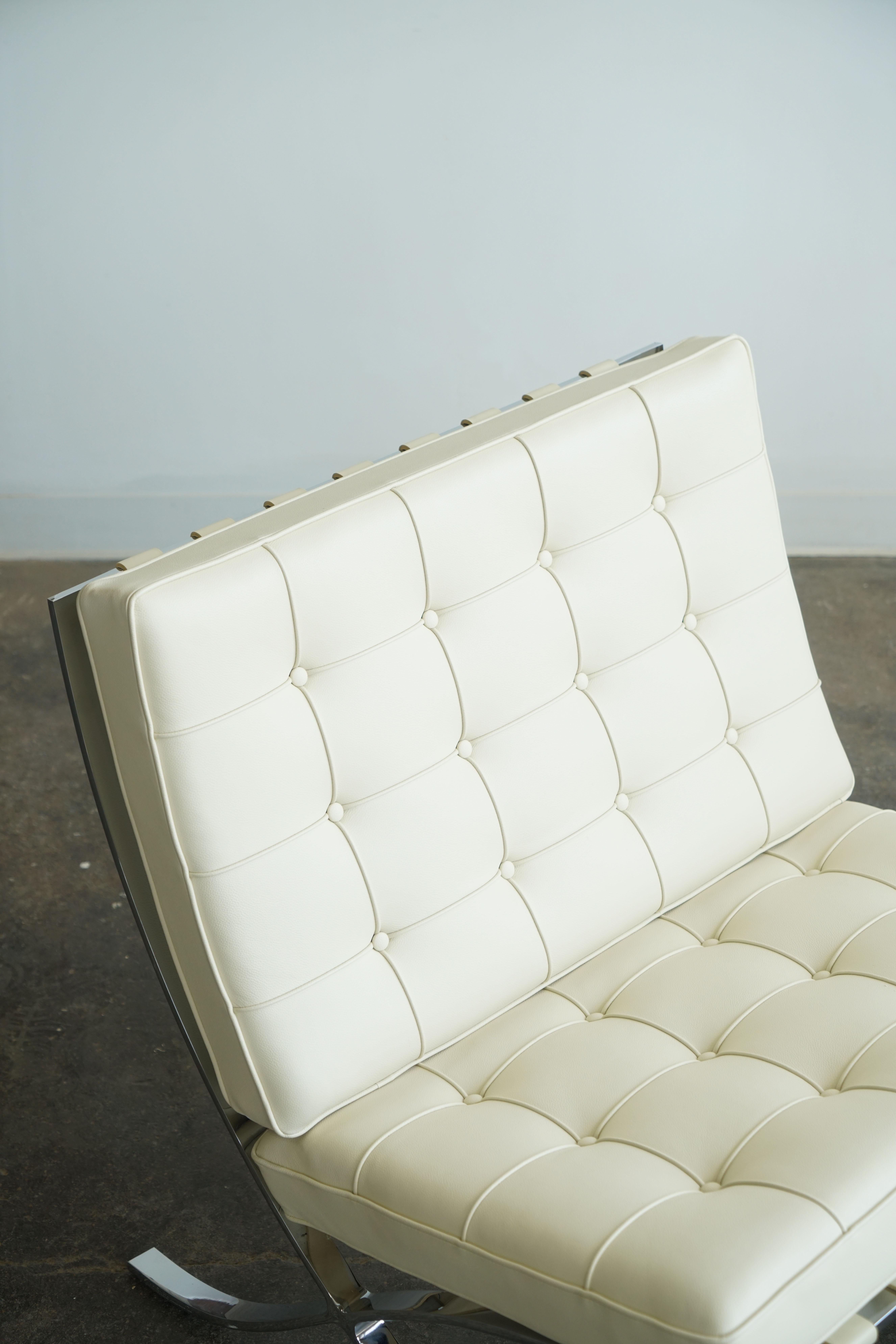 Contemporary Knoll Barcelona Lounge Chairs by Mies van der Rohe, Ivory Leather 