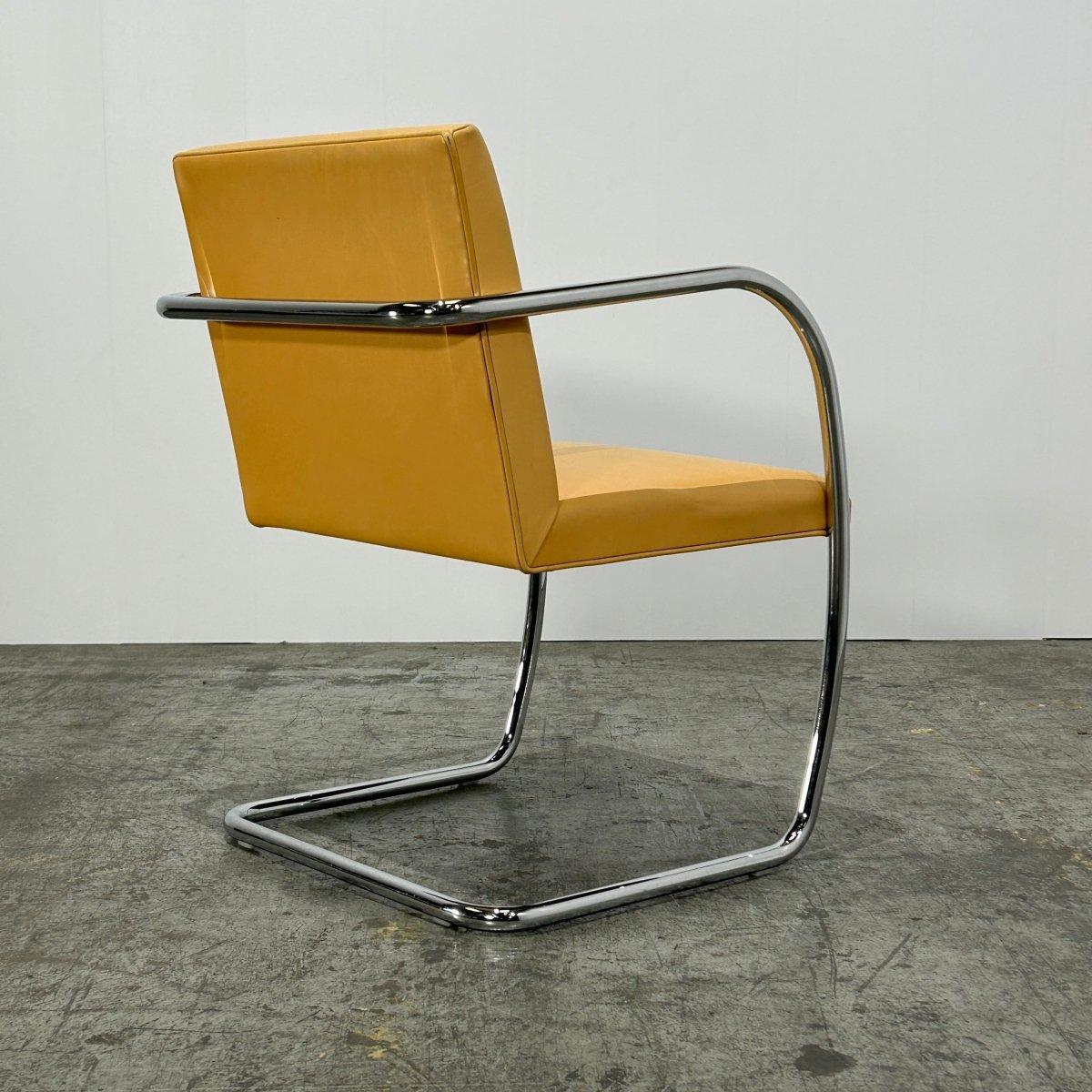 Chaise tubulaire Brno Knoll en cuir beige de Ludwig Mies van der Rohe en vente 3