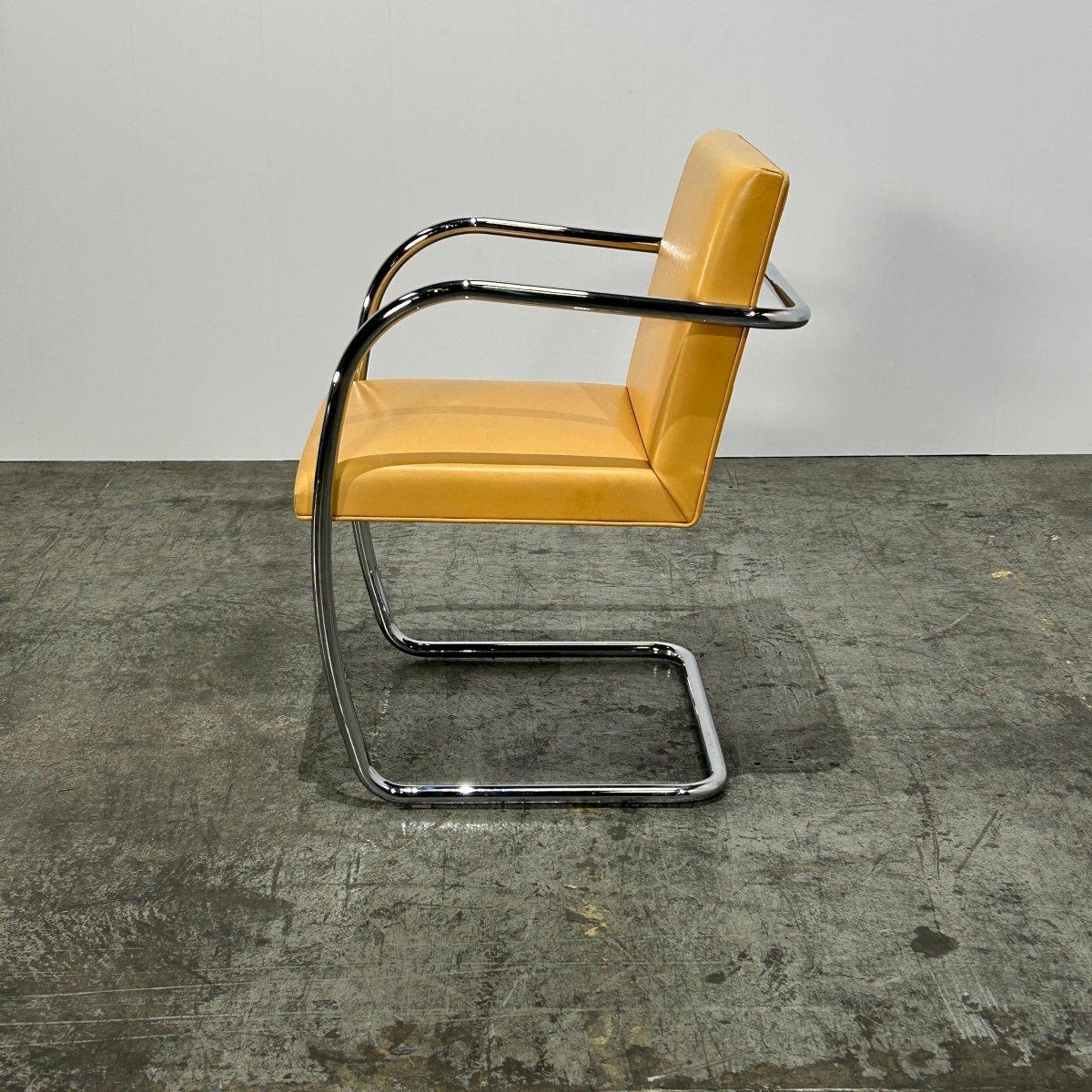 Chaise tubulaire Brno Knoll en cuir beige de Ludwig Mies van der Rohe en vente 4