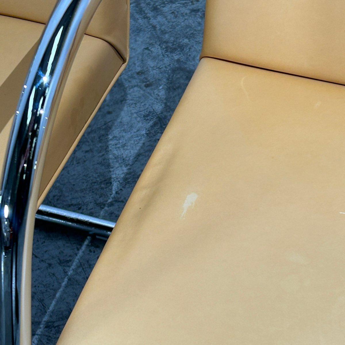 Mid-Century Modern Chaise tubulaire Brno Knoll en cuir beige de Ludwig Mies van der Rohe en vente