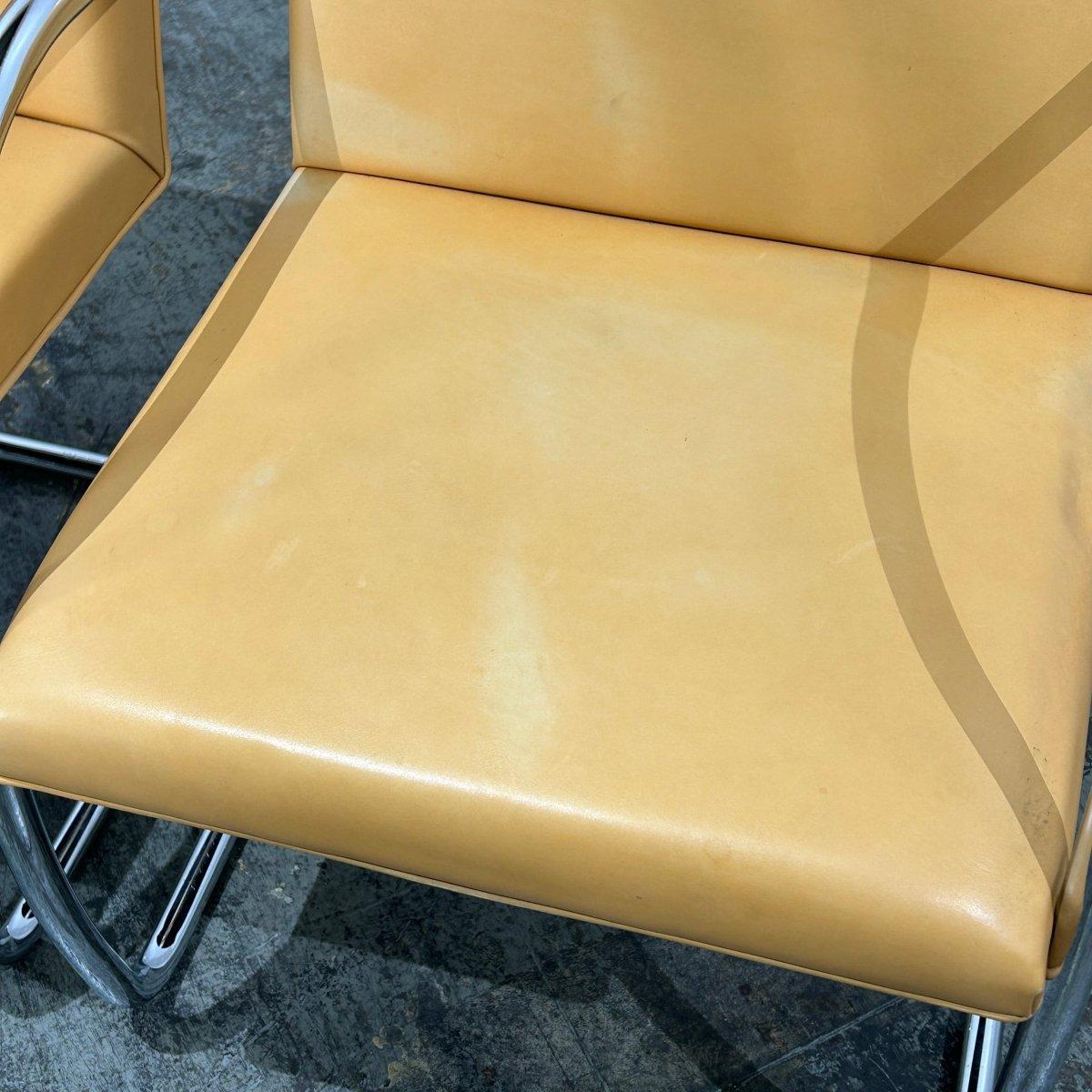 Américain Chaise tubulaire Brno Knoll en cuir beige de Ludwig Mies van der Rohe en vente