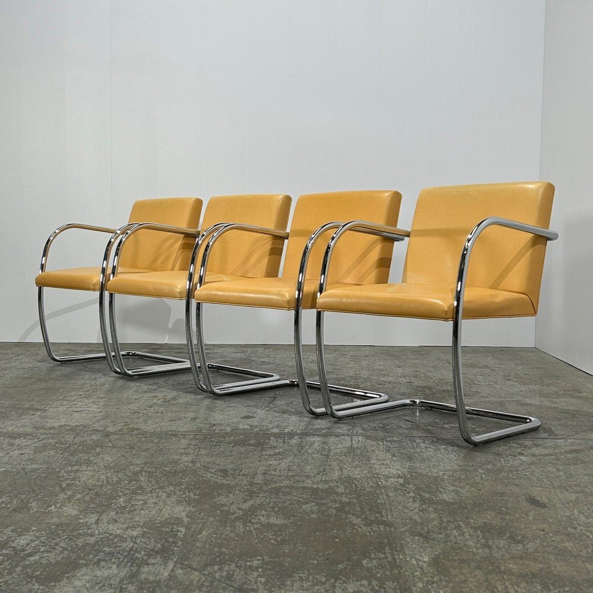 Chaise tubulaire Brno Knoll en cuir beige de Ludwig Mies van der Rohe en vente 1