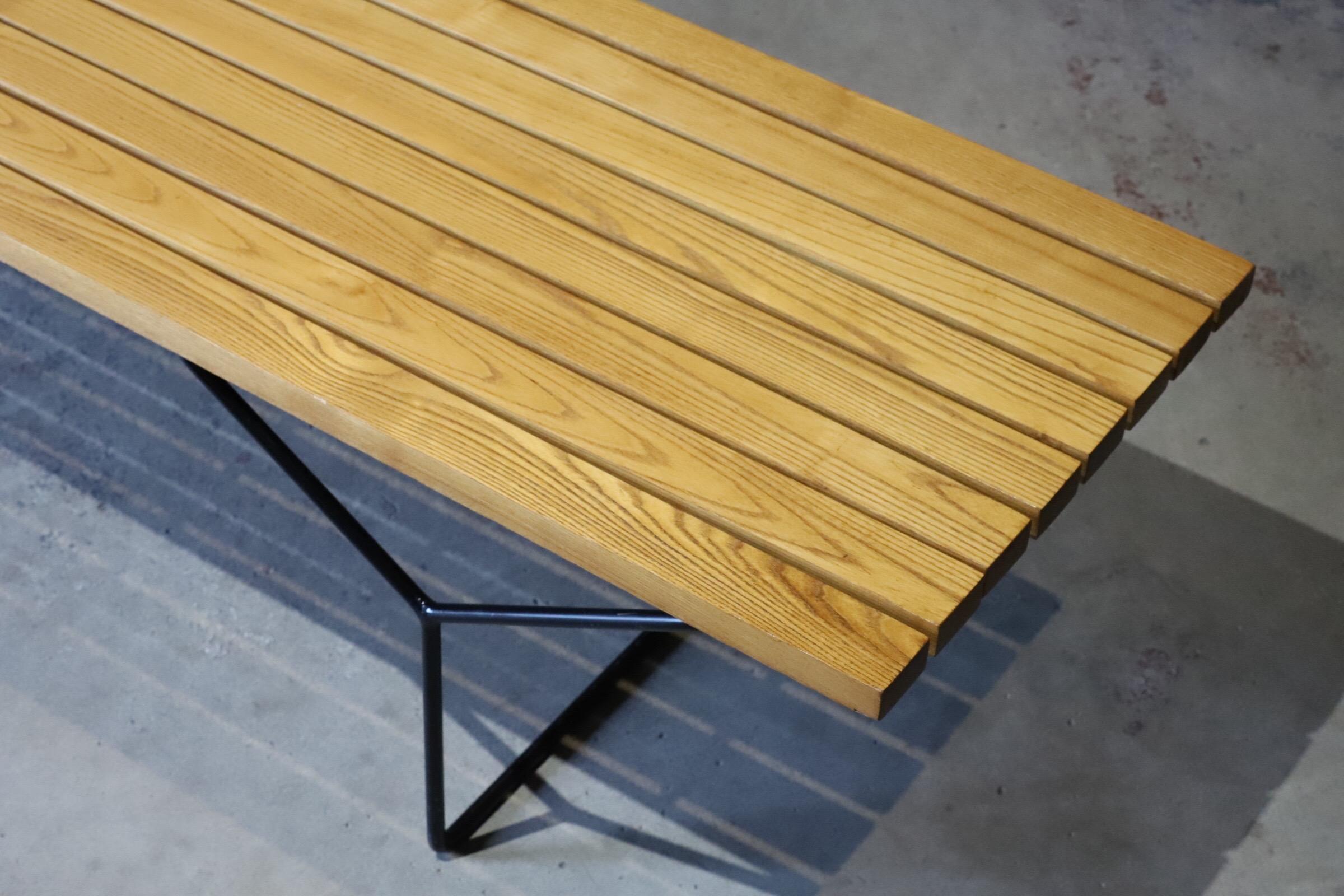 knoll bench