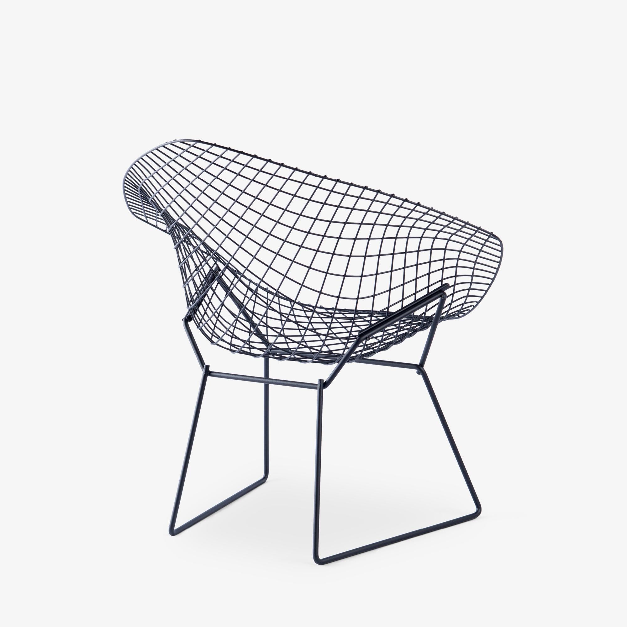 Poudré Knoll Bertoia Diamond Chair en noir mat en vente
