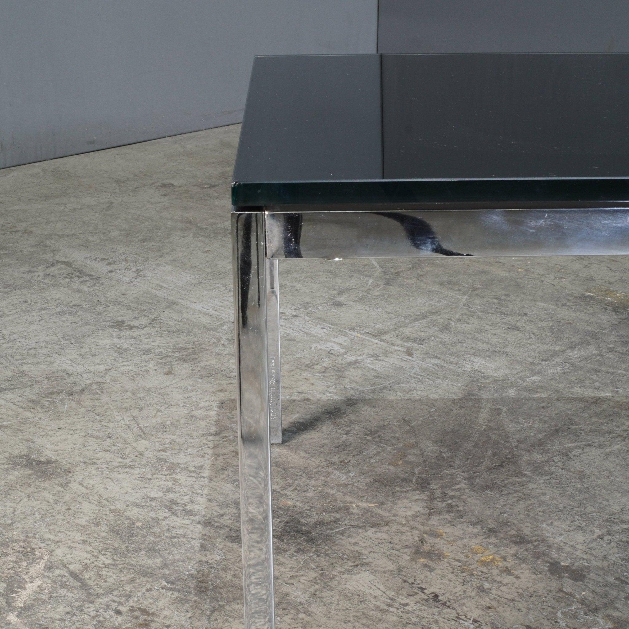 Table basse carrée en verre noir de Knoll en vente 2