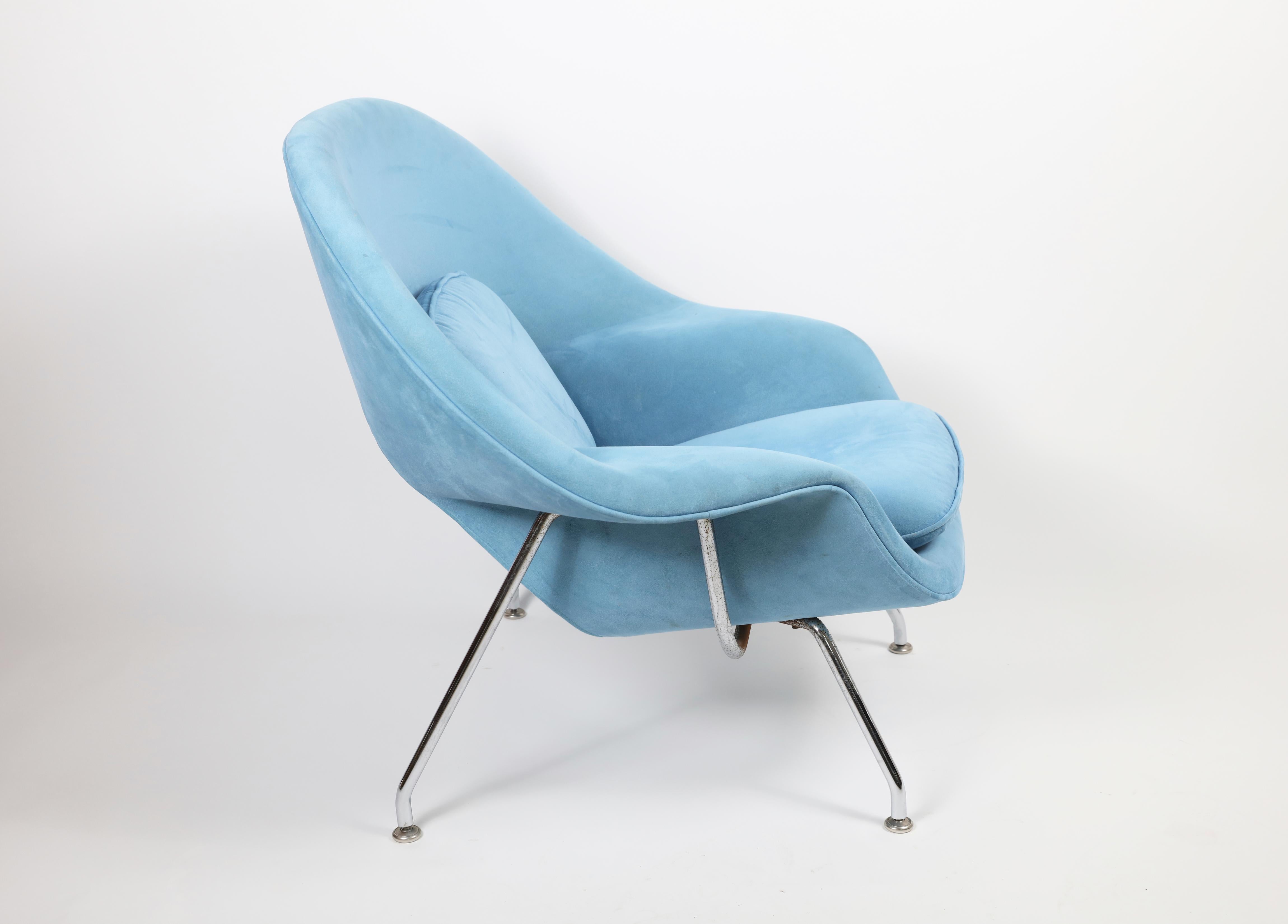 Knoll mini womb chair by Eero Saarinen

Measures: 27