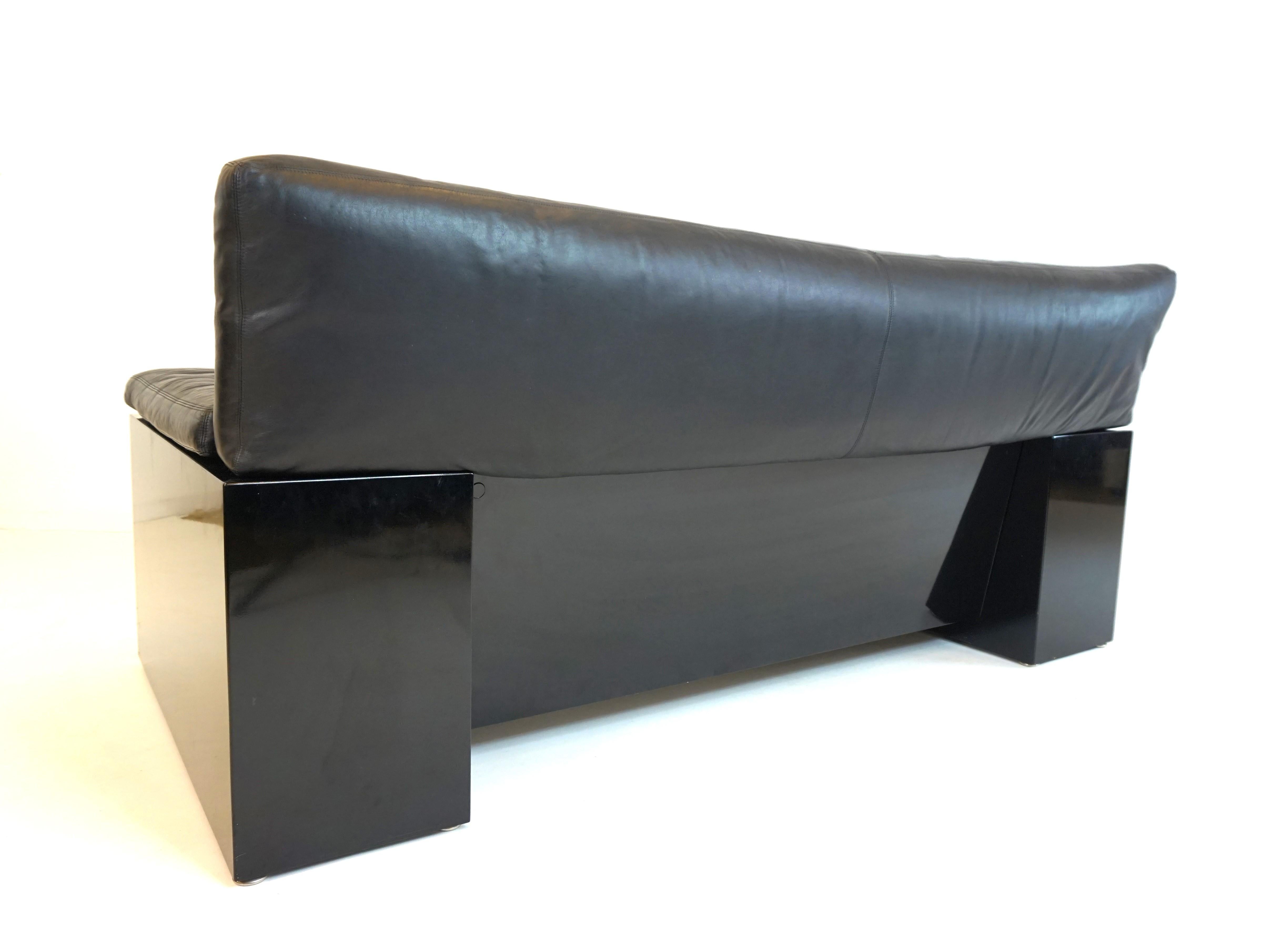 Leather Knoll Brigadier 2 seater leather sofa by Cini Boeri