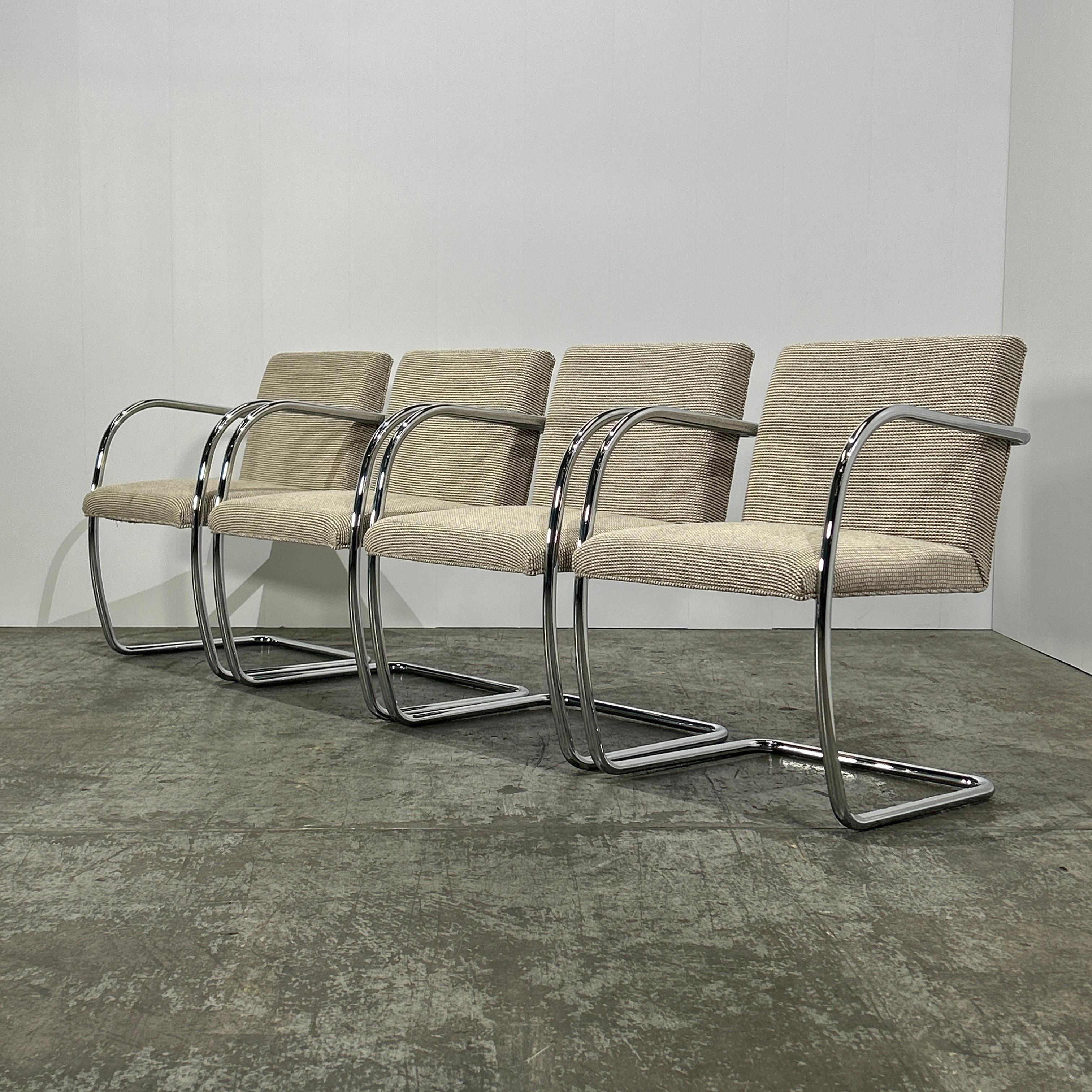 Chaise Knoll Brno grise de Ludwig Mies van der Rohe en vente 3
