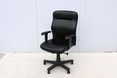 Knoll Bulldog Executive Ergonomic Office Desk Chair in Black Leather, Adjustable