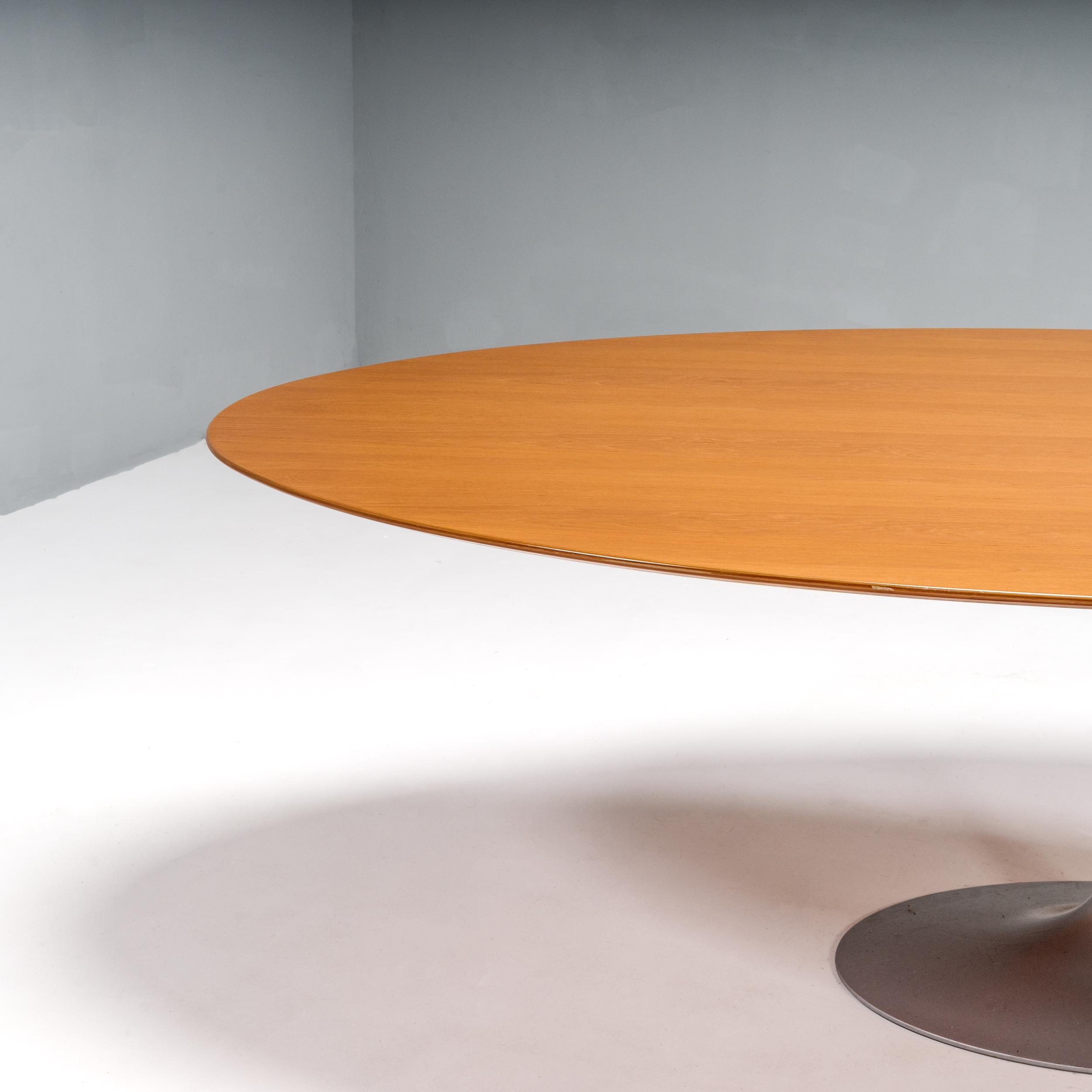 Italian Knoll by Eero Saarinen Oak Wooden Oval Pedestal Dining Table