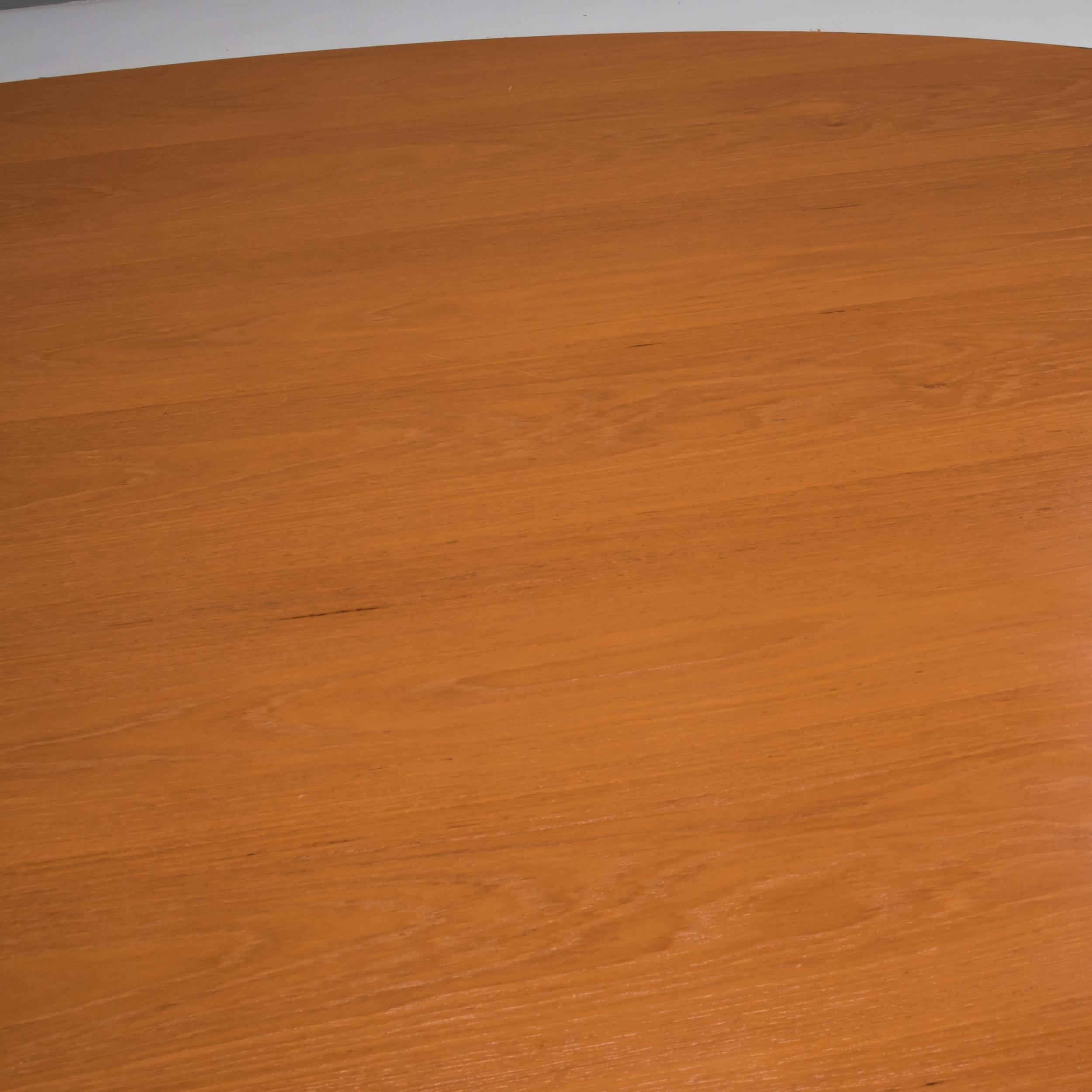 Knoll by Eero Saarinen Oak Wooden Oval Pedestal Dining Table In Good Condition In Basildon, London