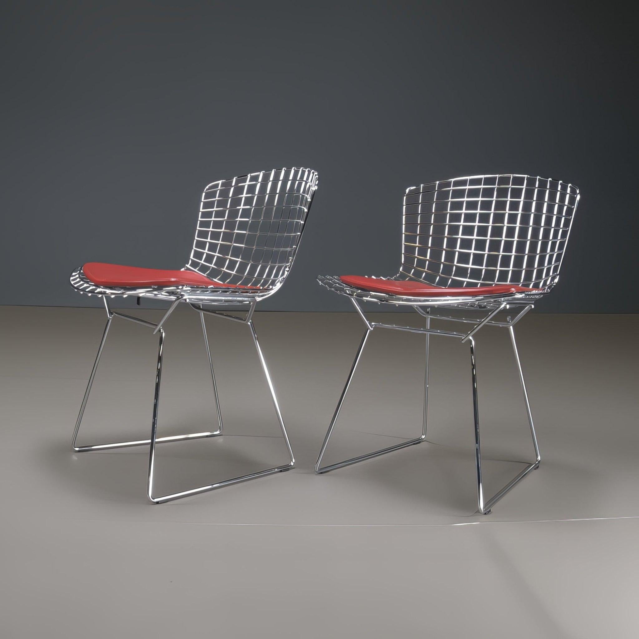 Designed by Harry Bertoia for Knoll in the 1950s, the chrome dining chairs are incredible pieces of mid-century modern design. The metal construction of the legs, and curved seat brings your dining space a touch of iconic design. Perfect for