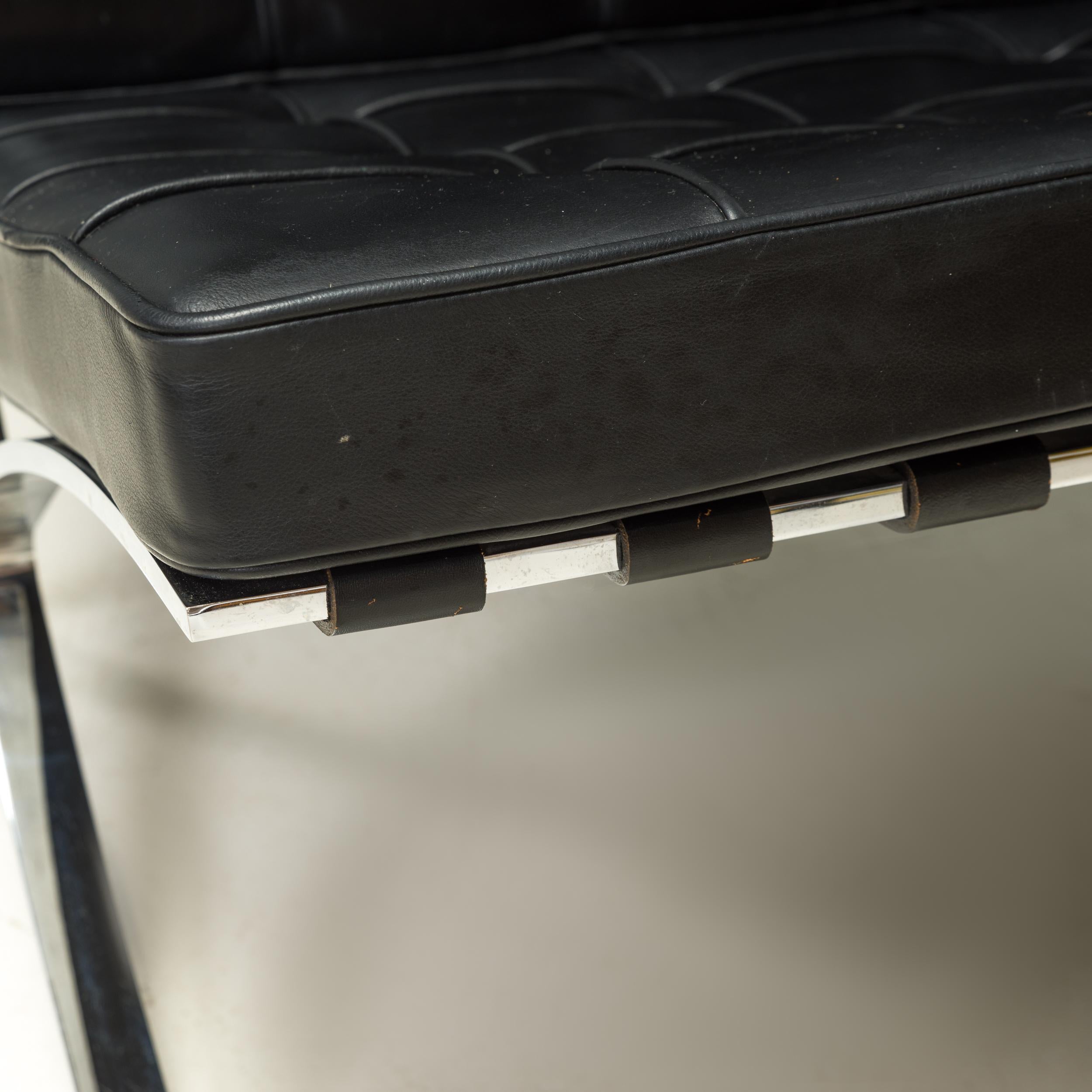 Inizio XX secolo Poltrona Barcelona in pelle nera di Knoll by Ludwig Mies van der Rohe & Lilly Reich