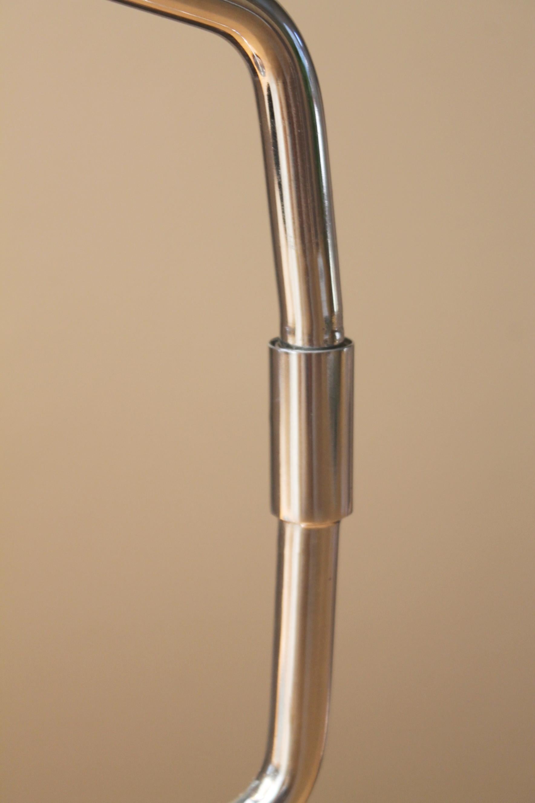 Knoll Clay Michie Schwenkarm Untertasse Schreibtischlampe, 1950er Mid Century Atomic MCM Licht im Angebot 1