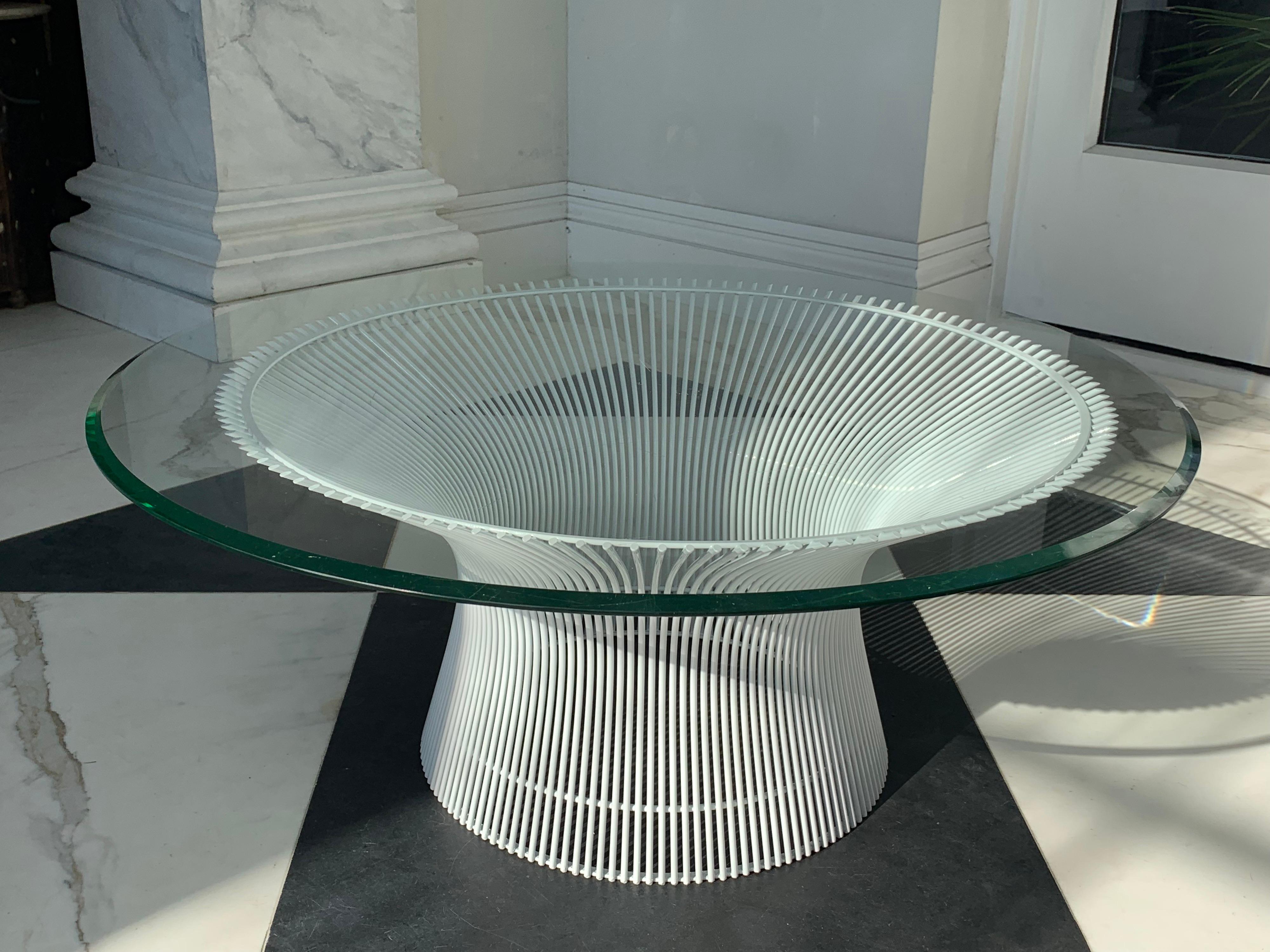 Unique White Knoll Glass Top Coffee Table For Sale 3