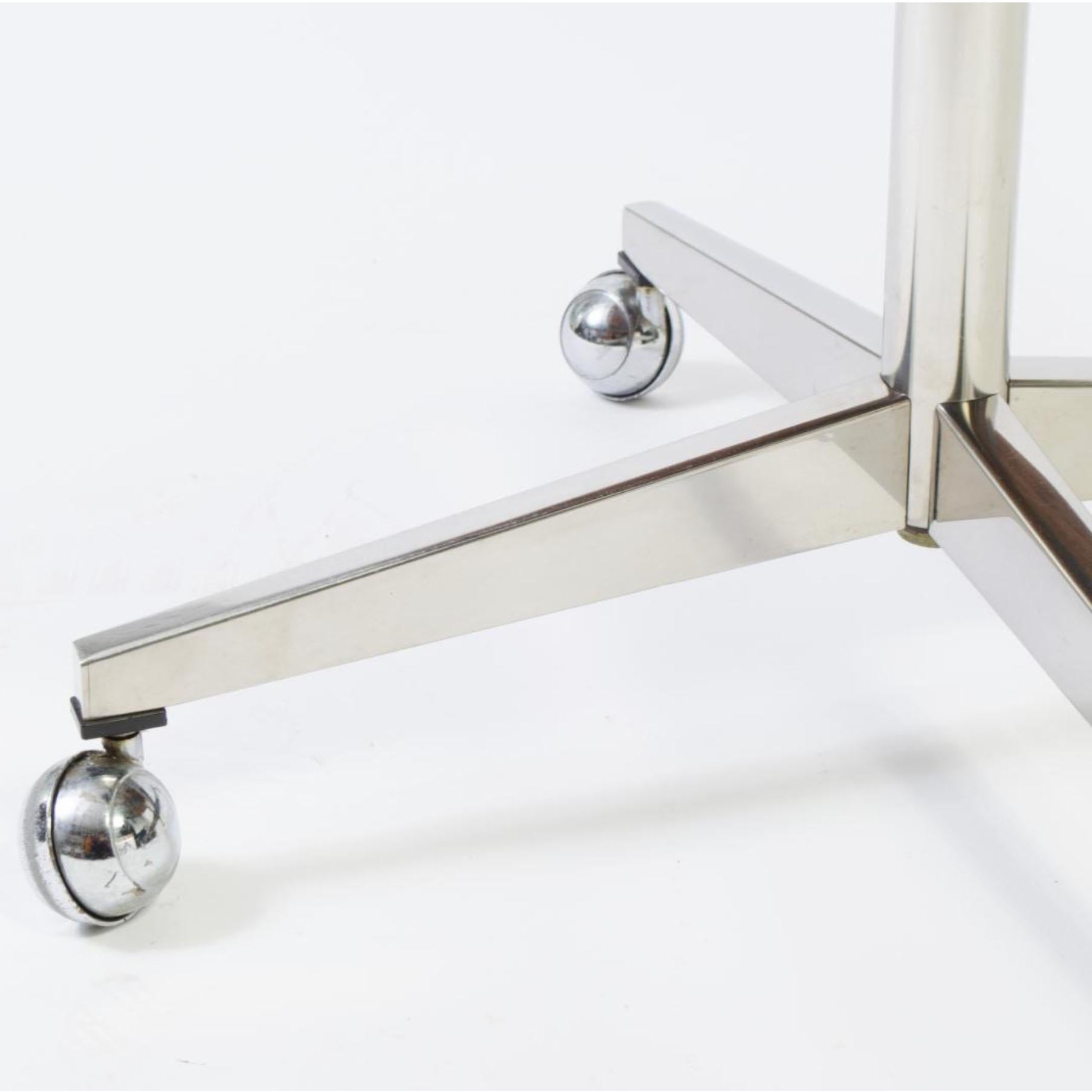 Schreibtischstuhl von Knoll aus kontrastierendem Sattelleder/Wildleder, drehbarer Untergestell (Metall) im Angebot